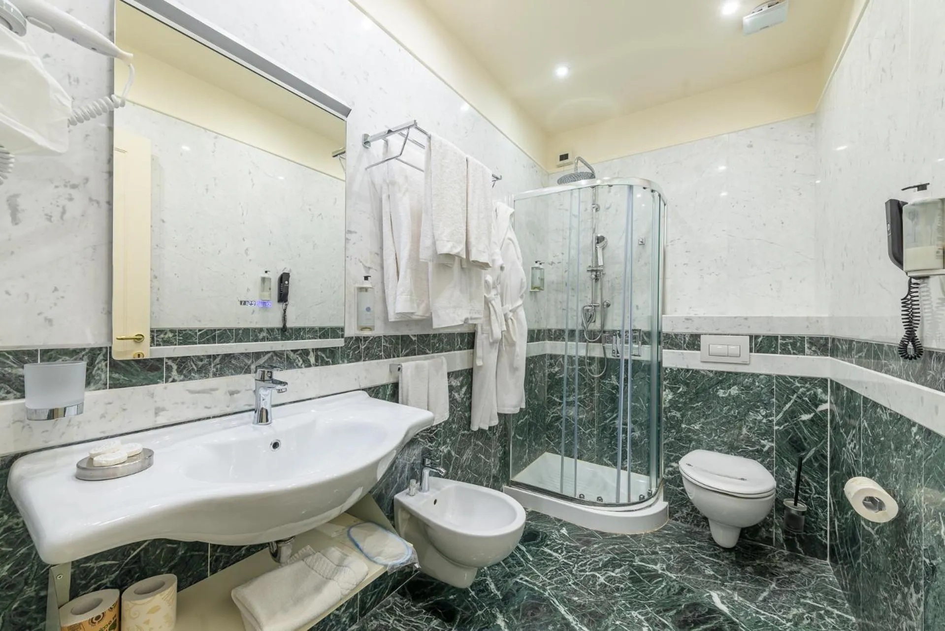 La Paloma Blanca Hotel