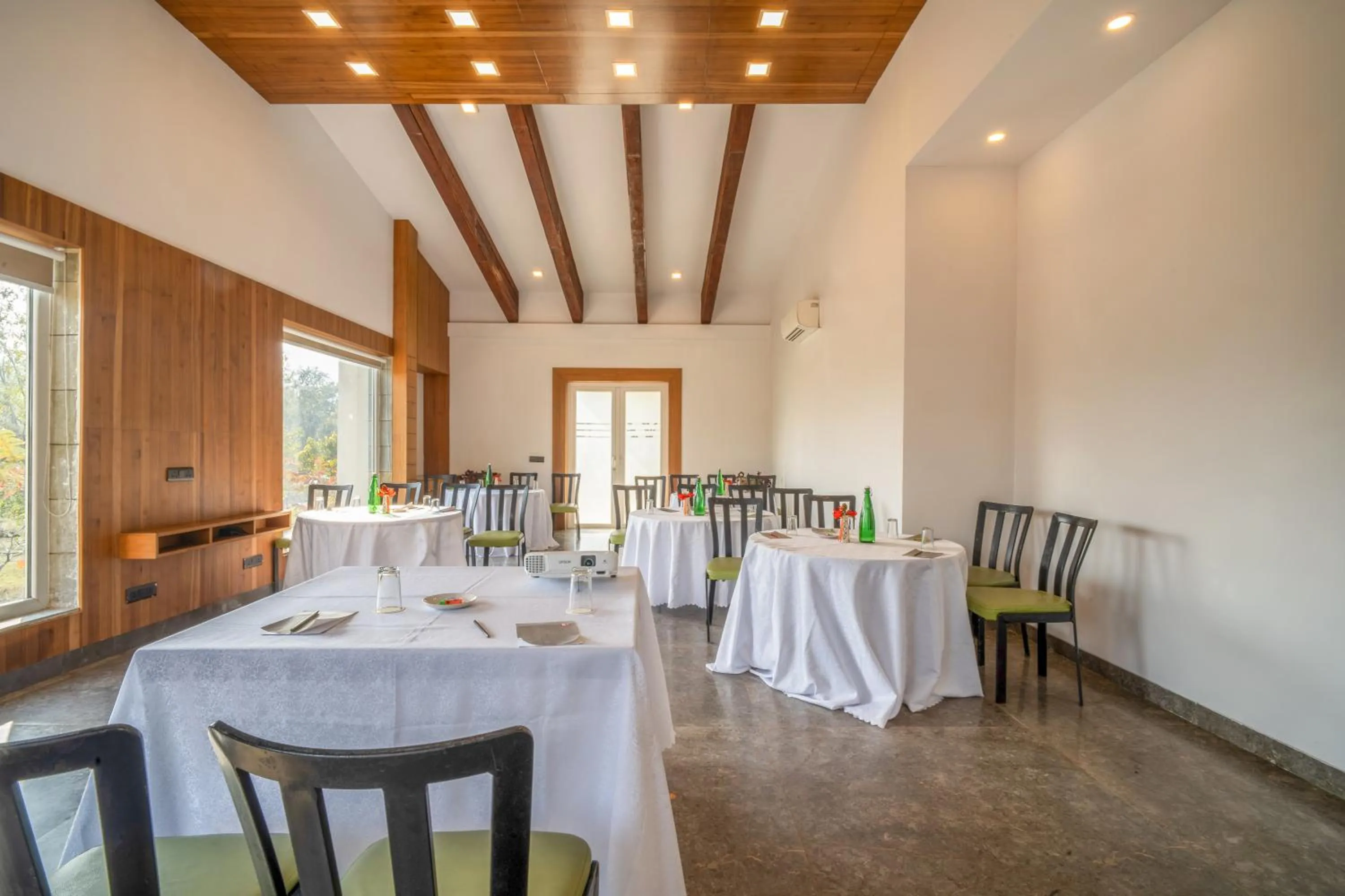 Restaurant/places to eat in The Corbett Greens