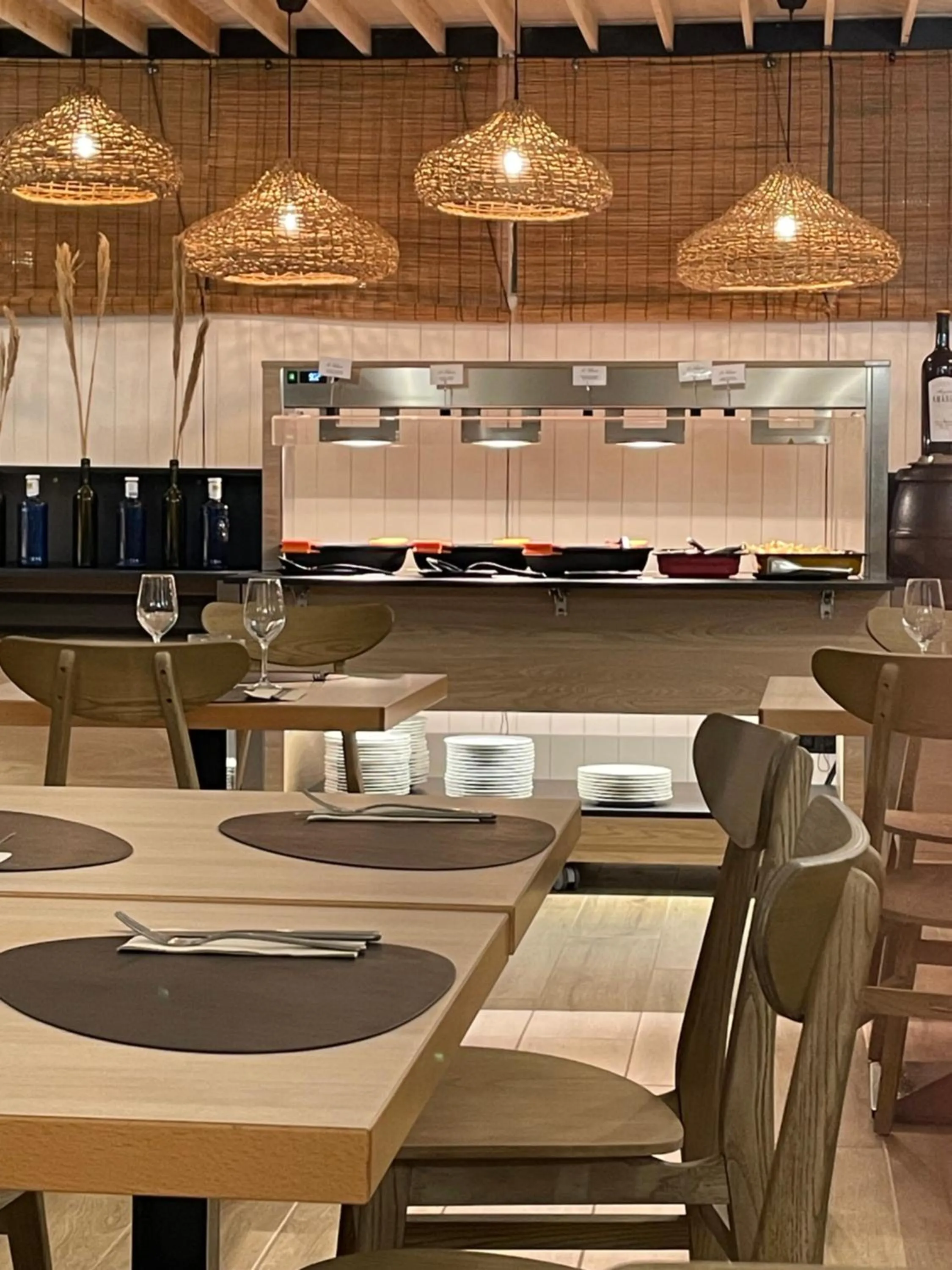 Restaurant/places to eat in Hotel Viella