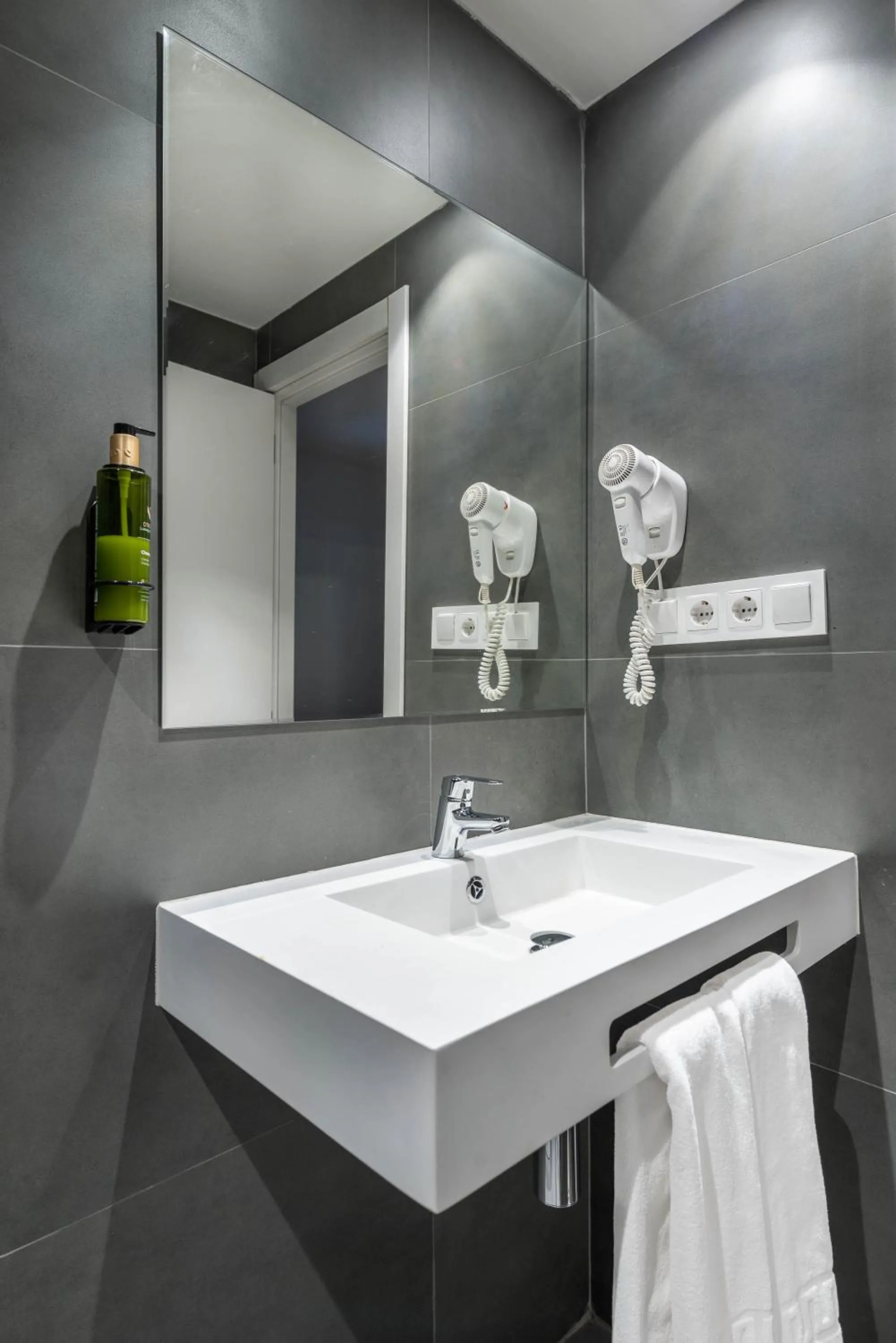 Bathroom in Hotel Viella