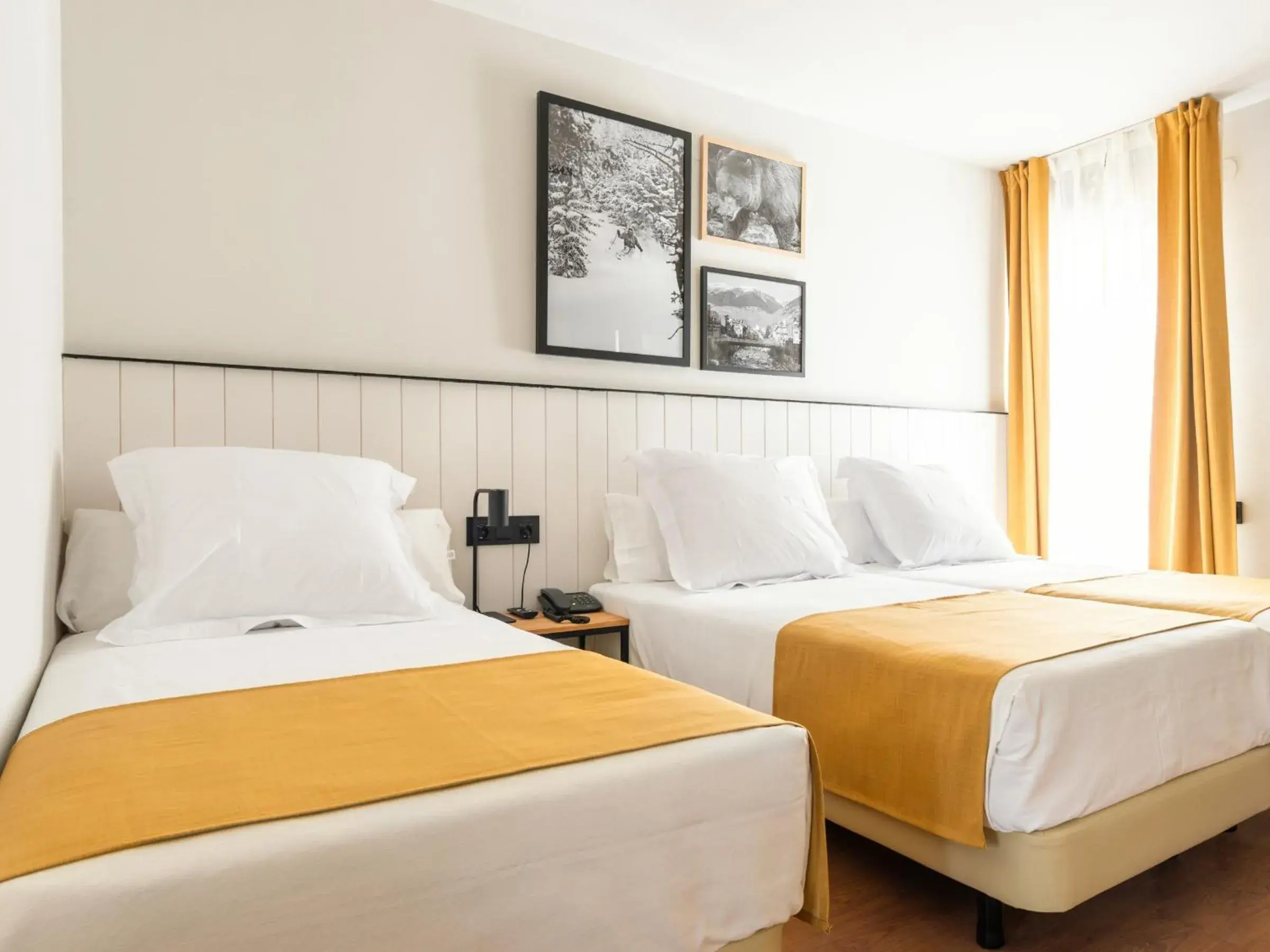 Bed in Hotel Viella Bed in Hotel Viella