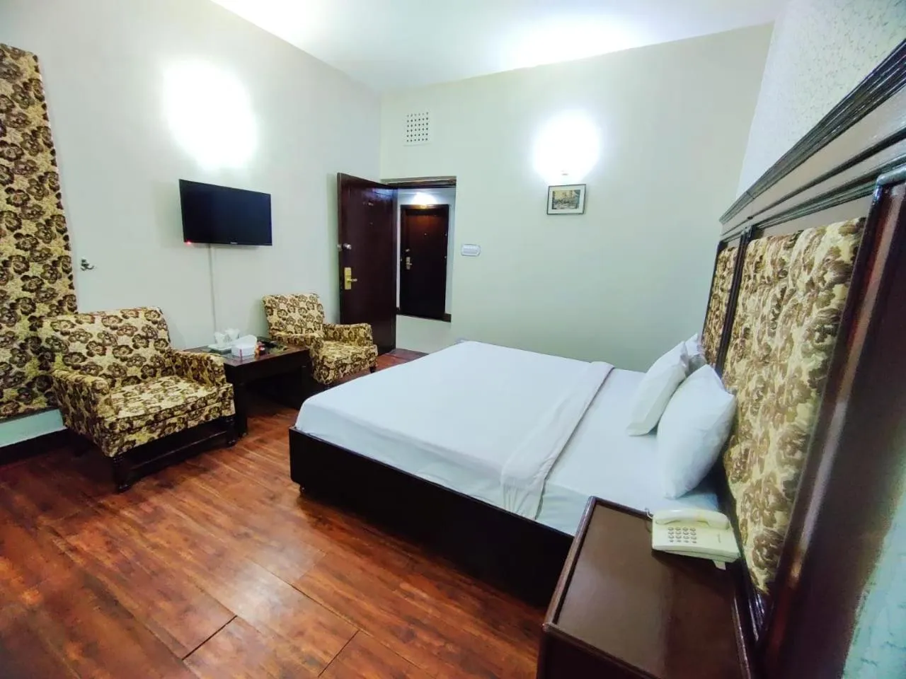 Bedroom, Bed in Margalla View Motel