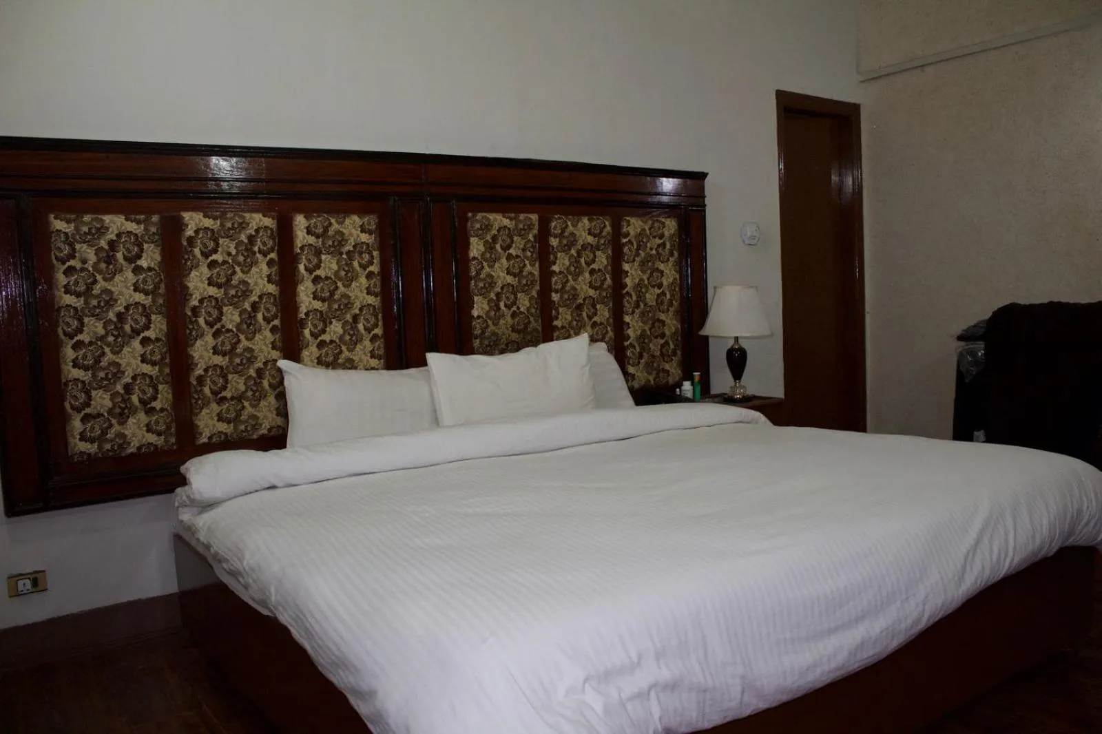 Bed in Margalla View Motel