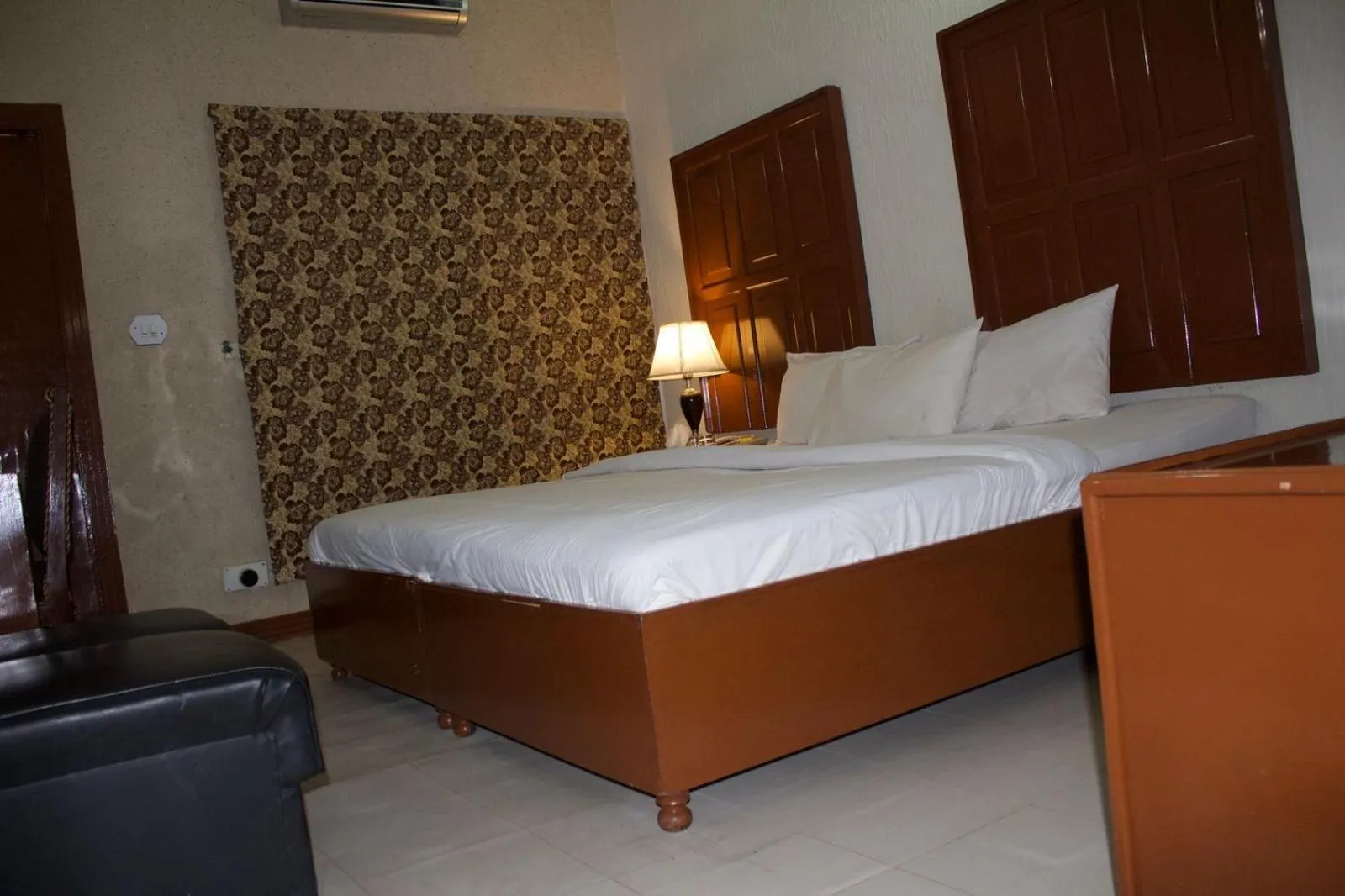 Bed in Margalla View Motel