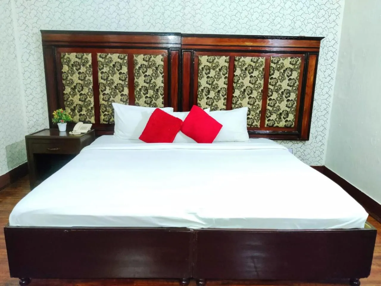 Bed in Margalla View Motel