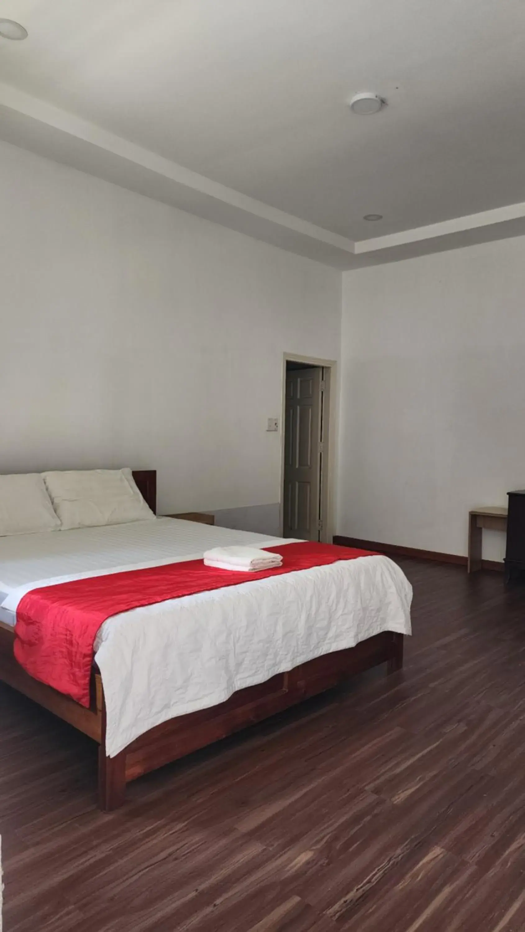 Bedroom, Bed in Caroline Resort Bedroom, Bed in Caroline Resort