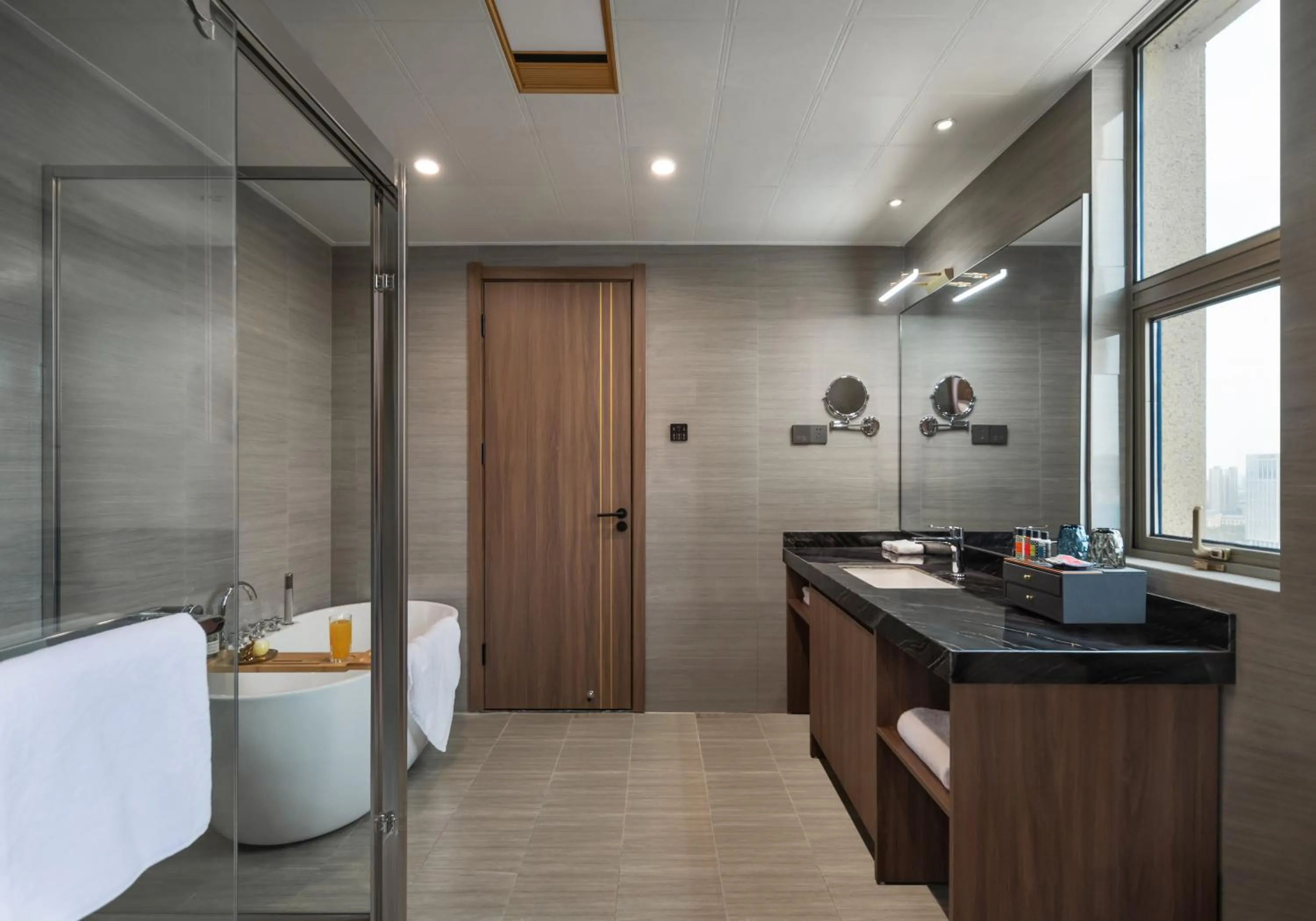 Bathroom in Citadines Zhengda Mall Hefei