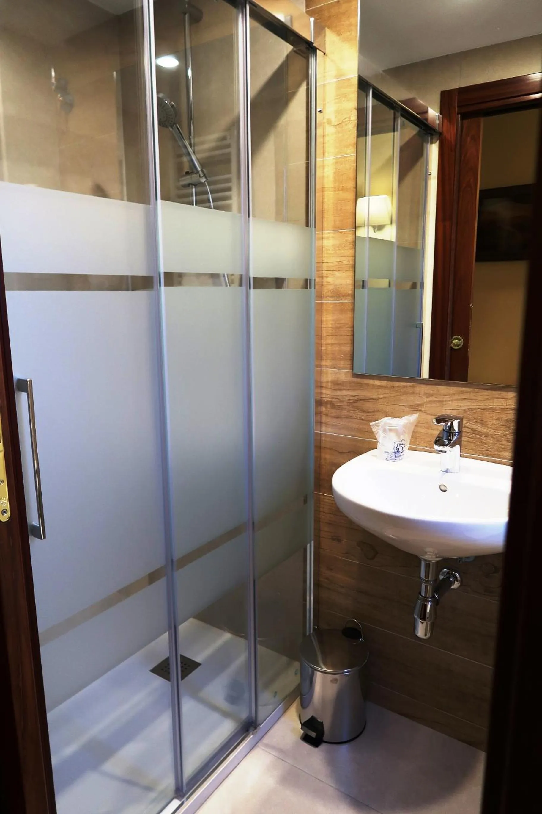 Bathroom in Hotel Urogallo