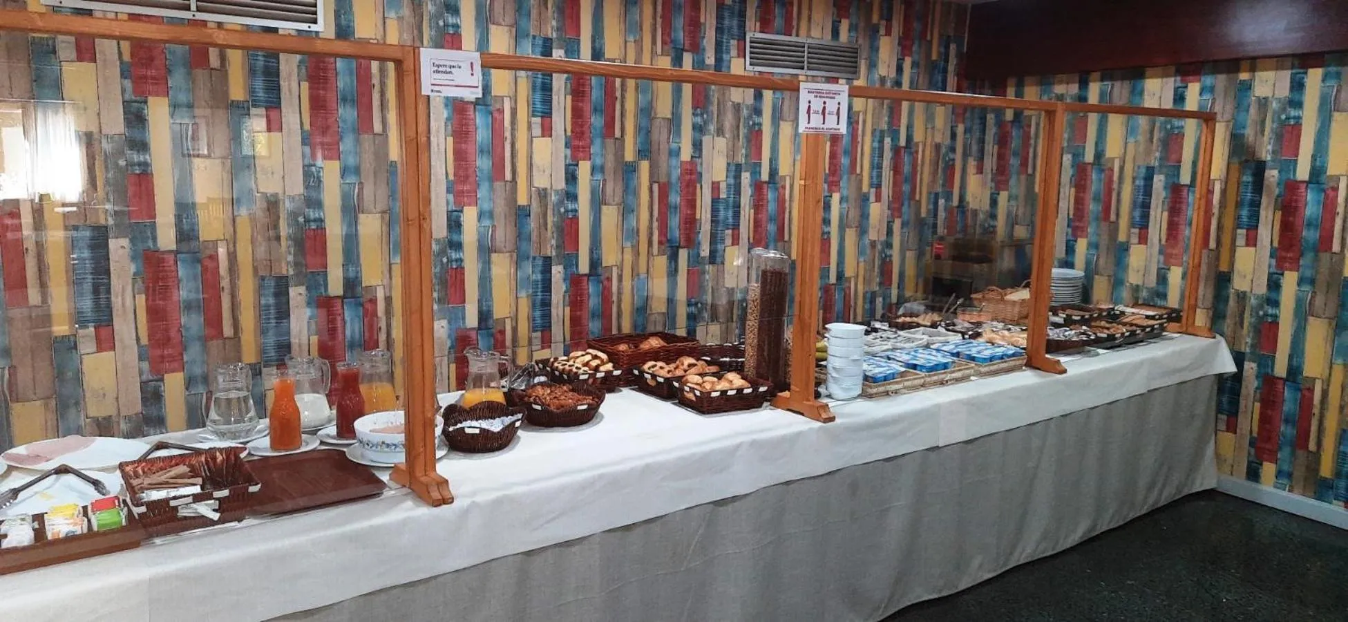 Buffet breakfast in Hotel Urogallo