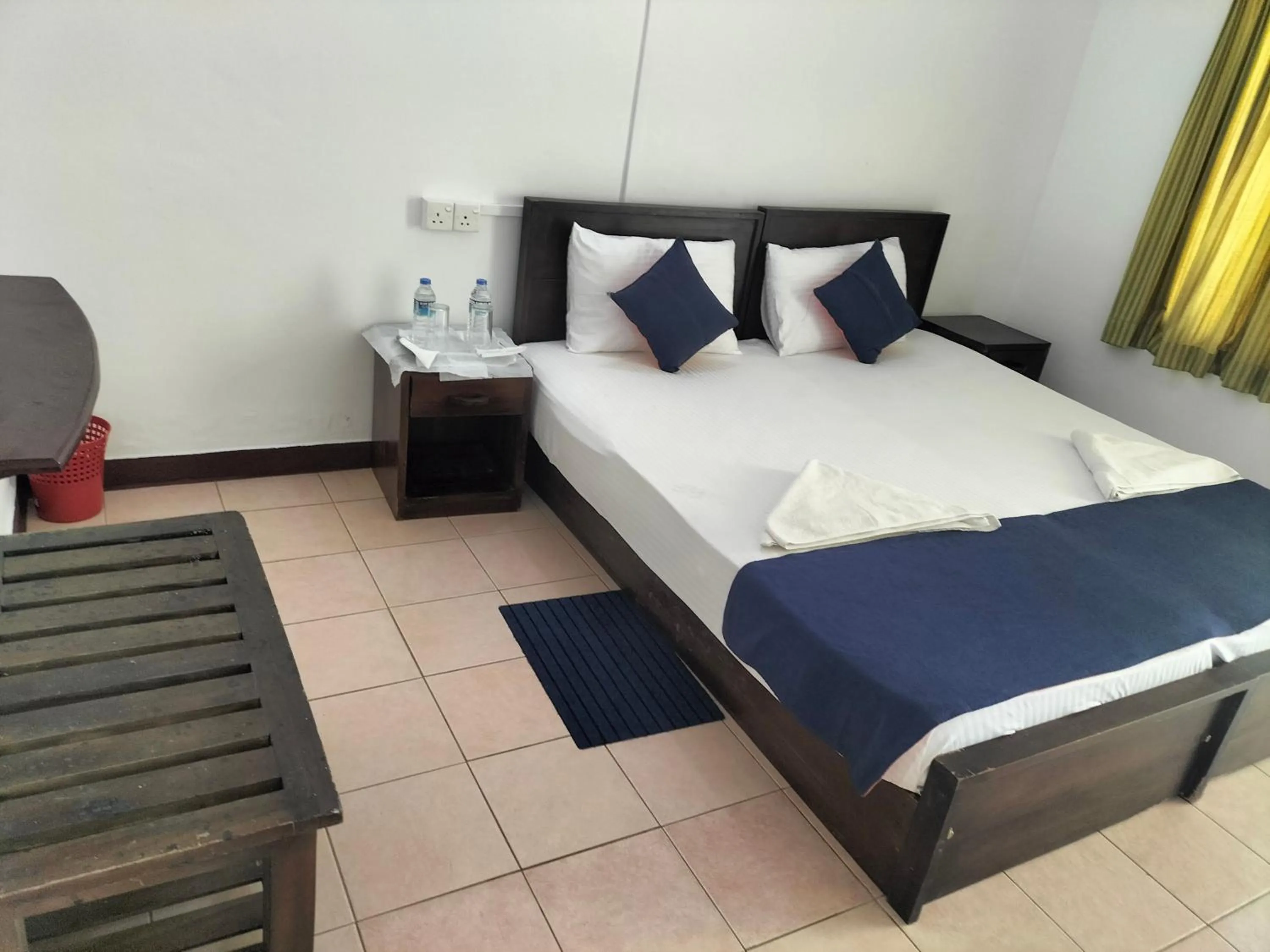 Bedroom, Bed in Hotel Coral Bay