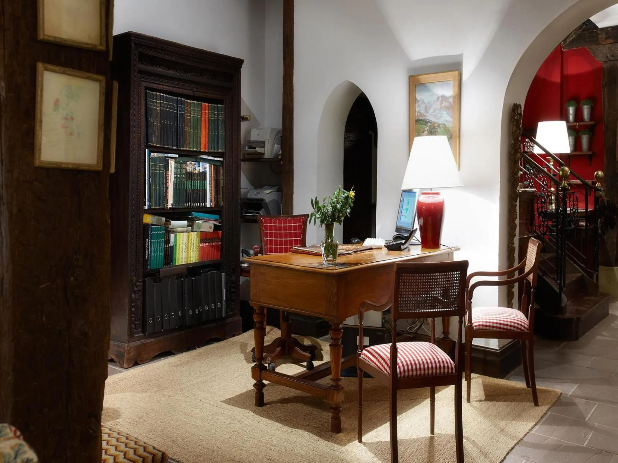 Decorative detail in Churrut Hotel