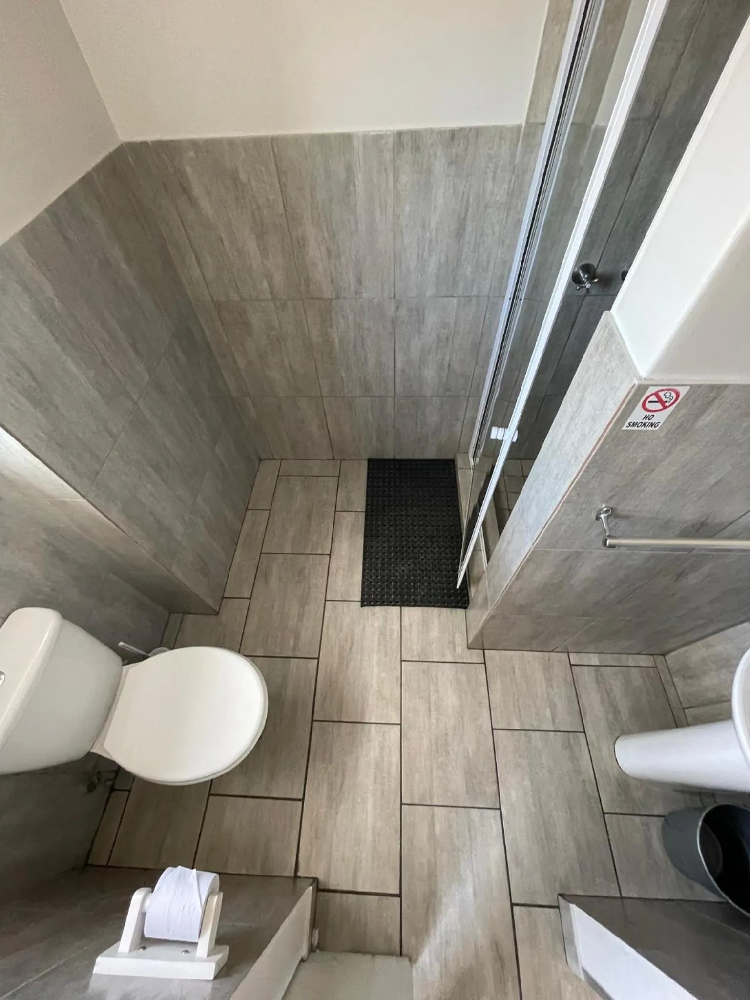 Toilet in Ecomotel Louis Botha