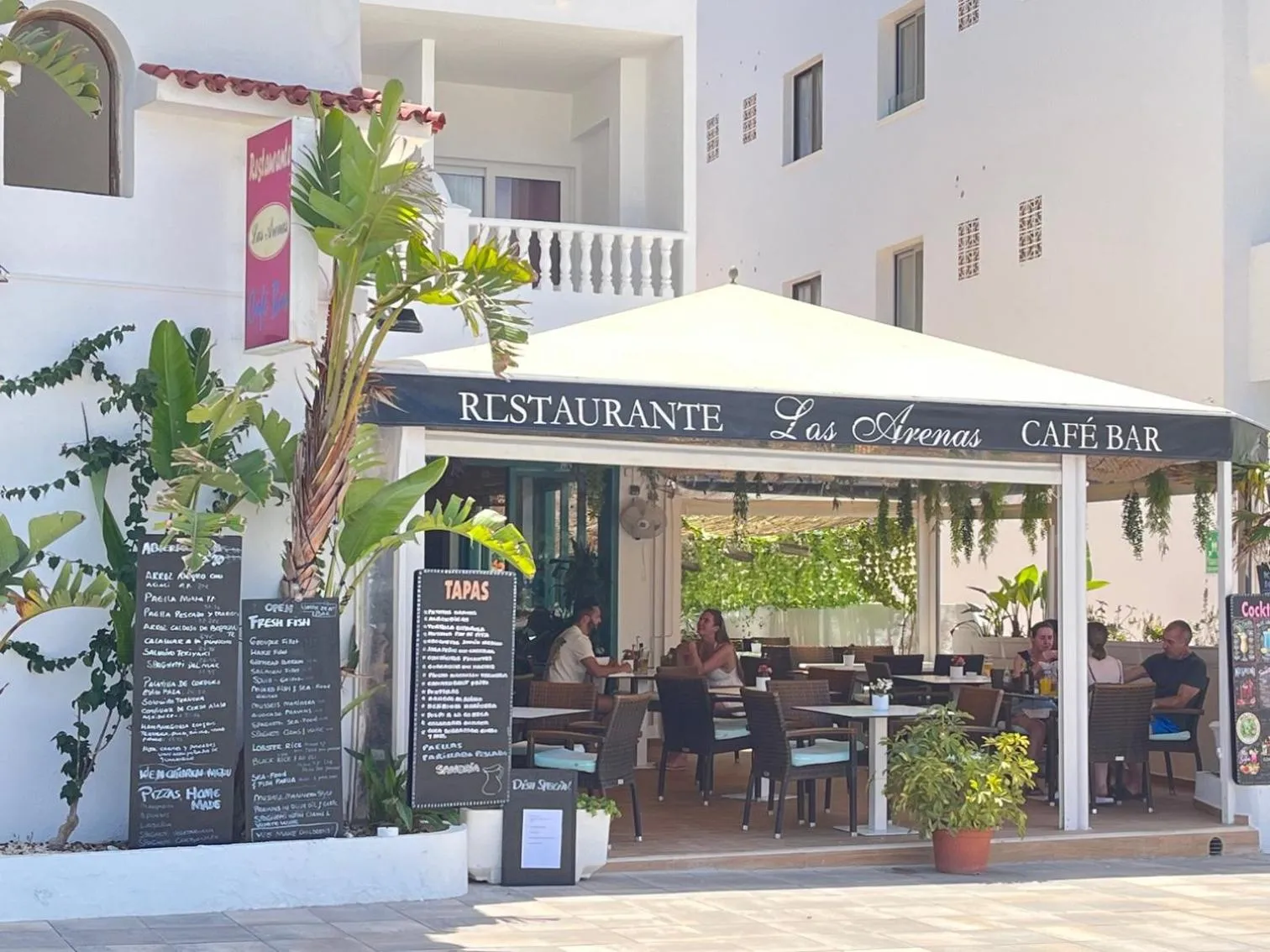 Restaurant/places to eat in Hotel Boutique Las Arenas