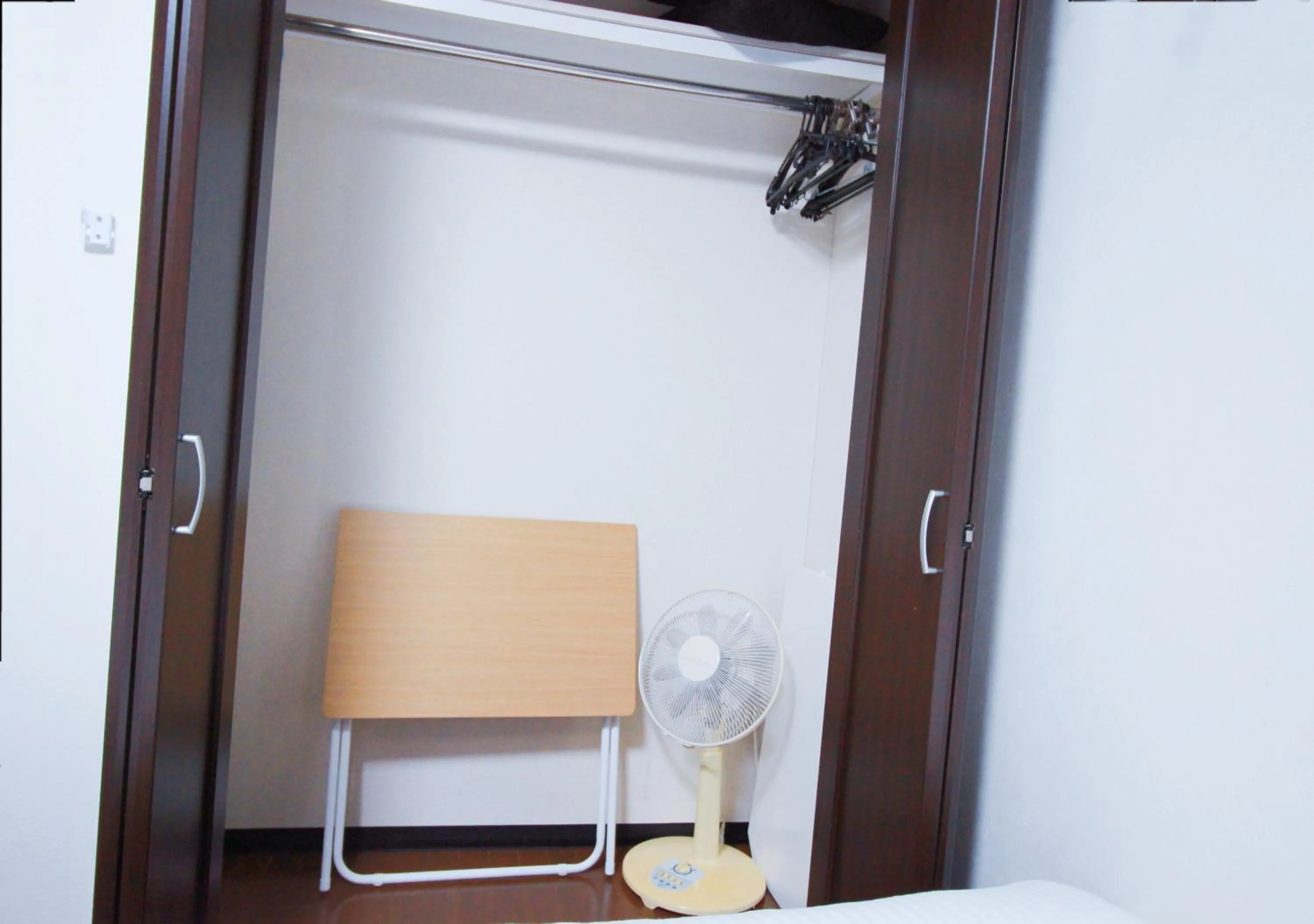 storage, Bed in HOTEL AARON通天東