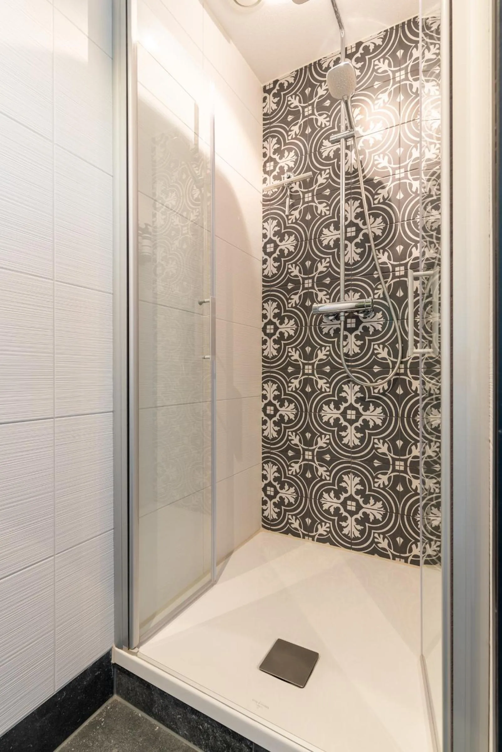 Shower in Bed and Breakfast Geliefd