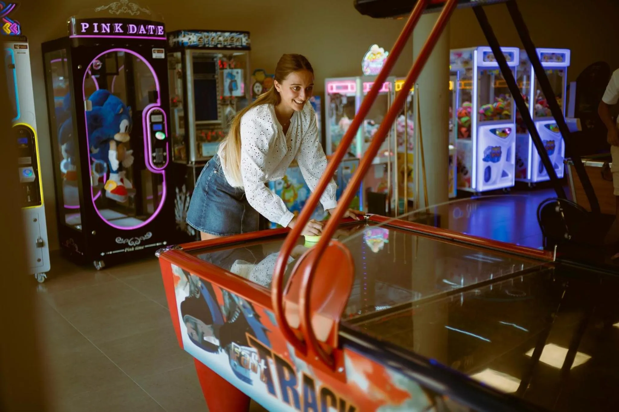 People in Resort Del Mar Emotion