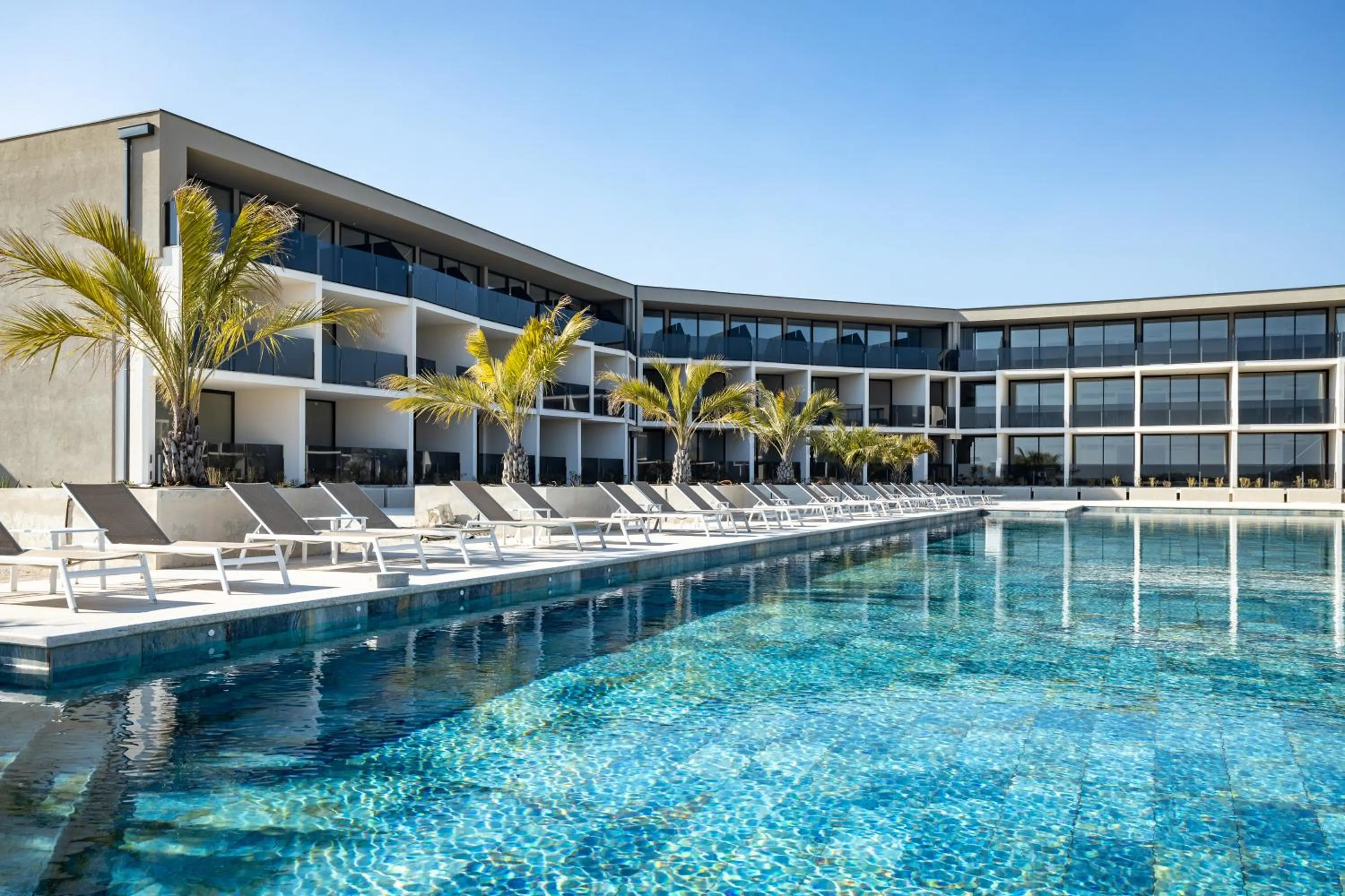 Property building in Resort Del Mar Emotion