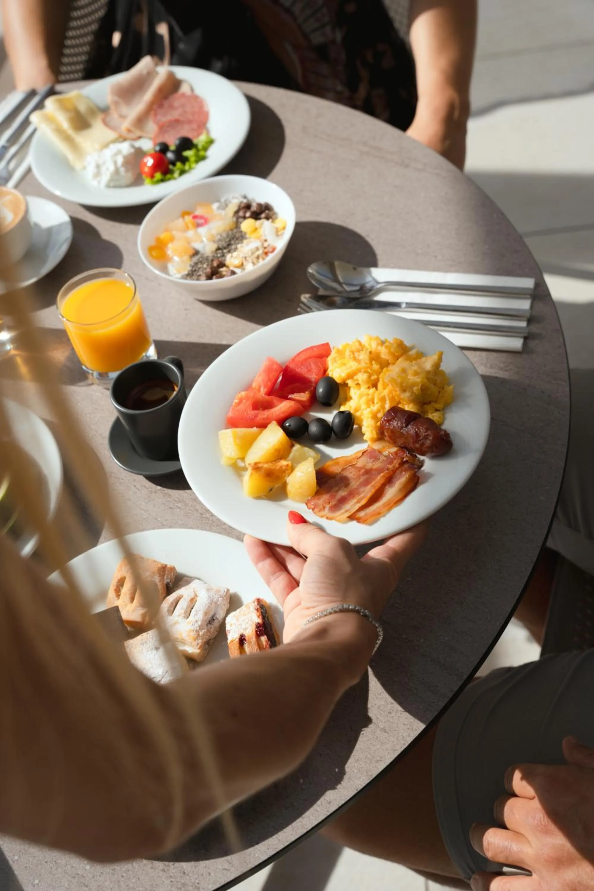 Food and drinks in Resort Del Mar Emotion