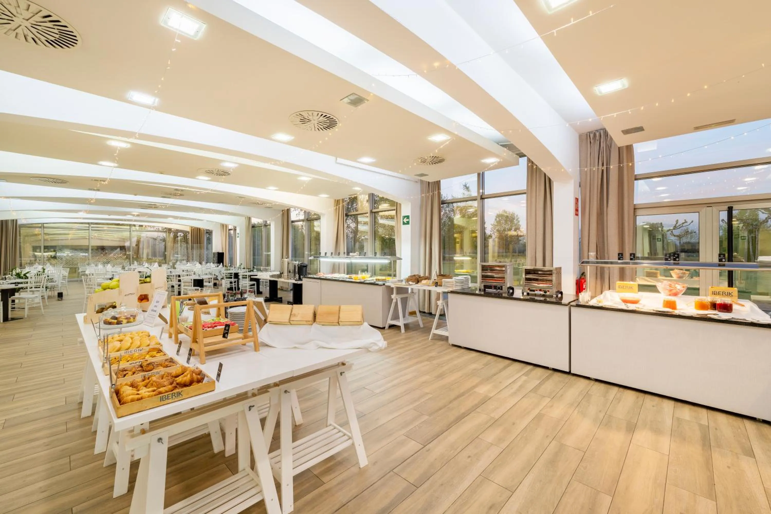 Restaurant/places to eat in IBERIK Augas Santas Balneario & Golf