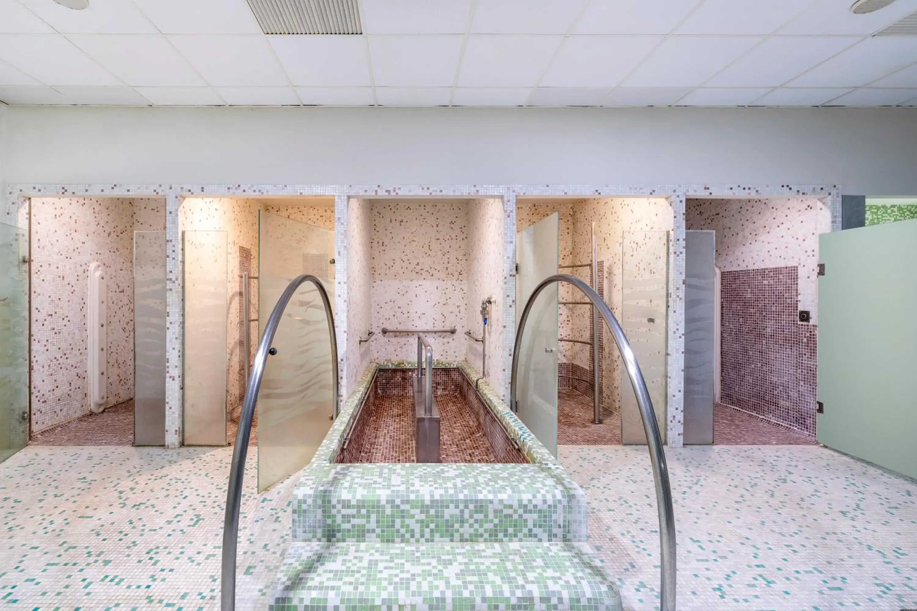 Spa and wellness centre/facilities in IBERIK Augas Santas Balneario & Golf Spa and wellness centre/facilities in IBERIK Augas Santas Balneario & Golf