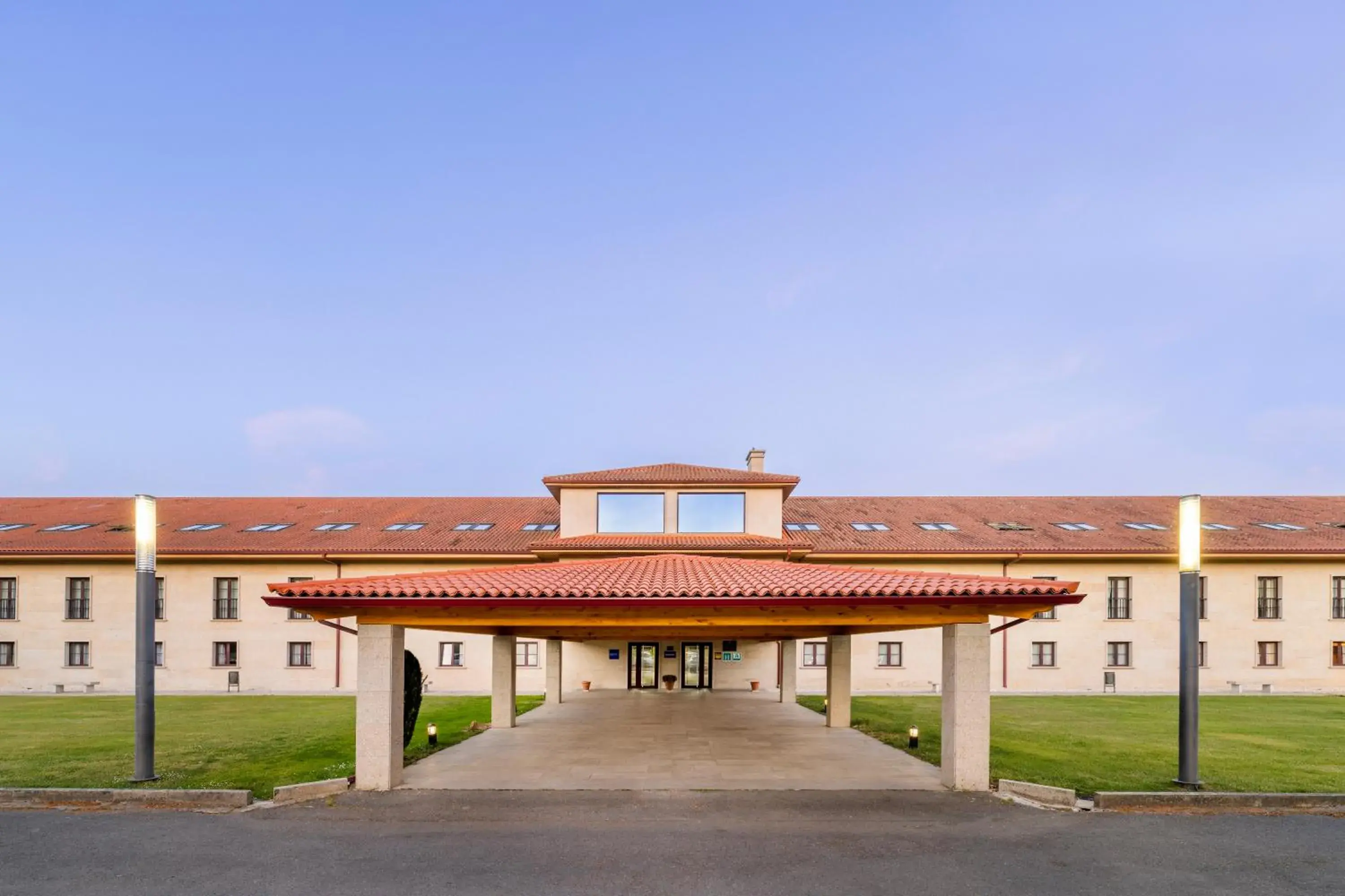 Facade/entrance in IBERIK Augas Santas Balneario & Golf Facade/entrance in IBERIK Augas Santas Balneario & Golf