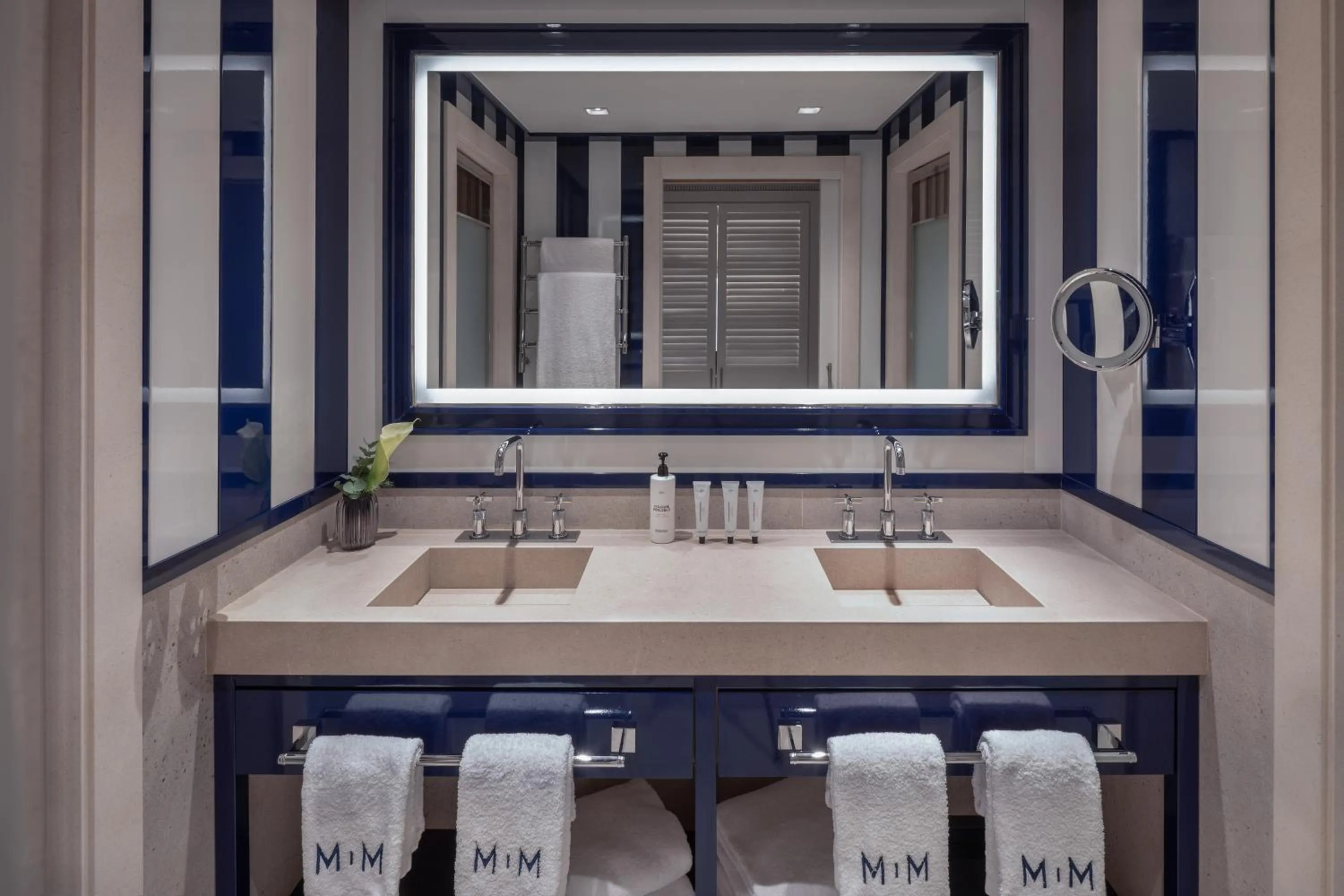 Shower in MIM Sotogrande Member of Melia Collection