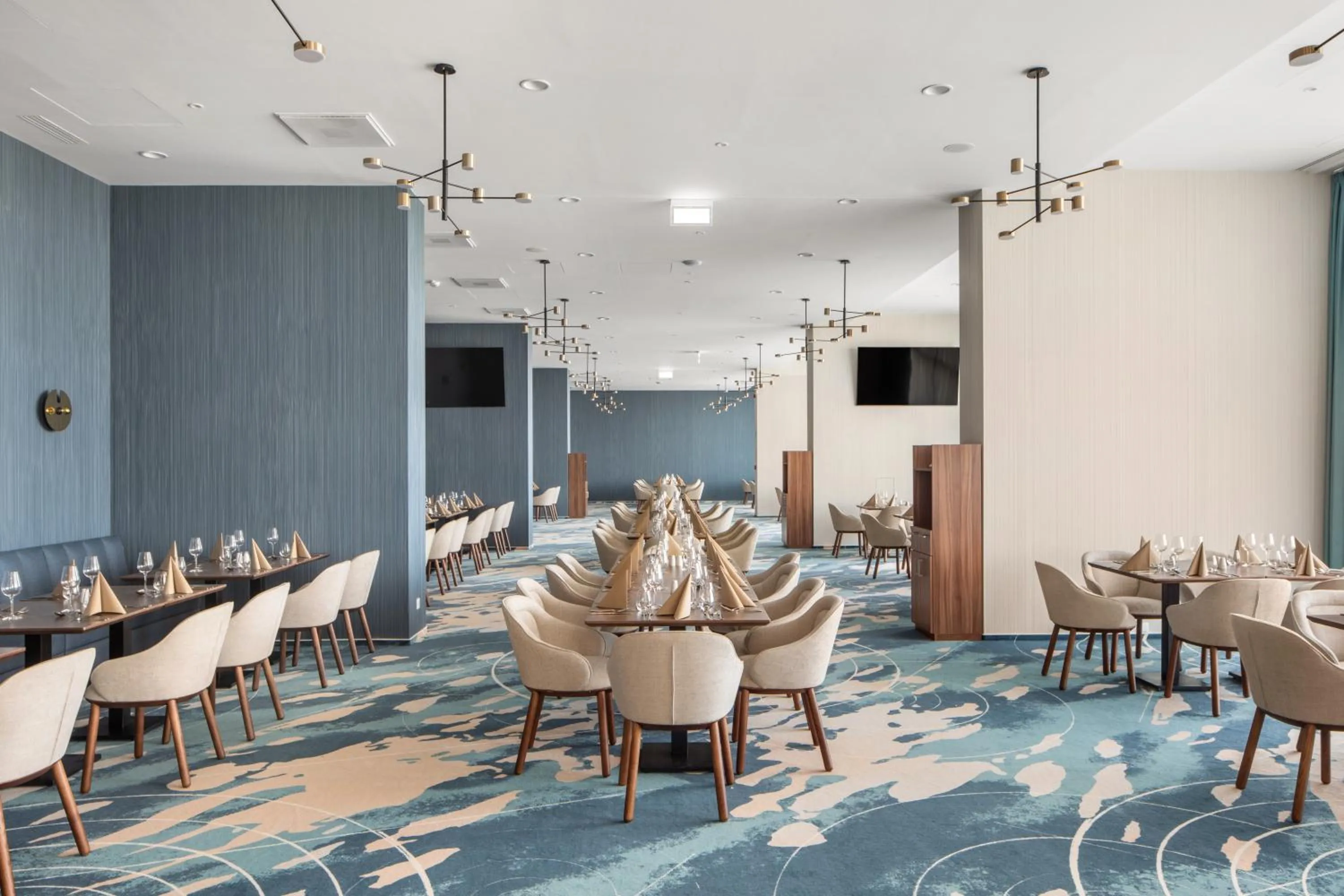 Restaurant/places to eat in Sirius Hotel****Superior