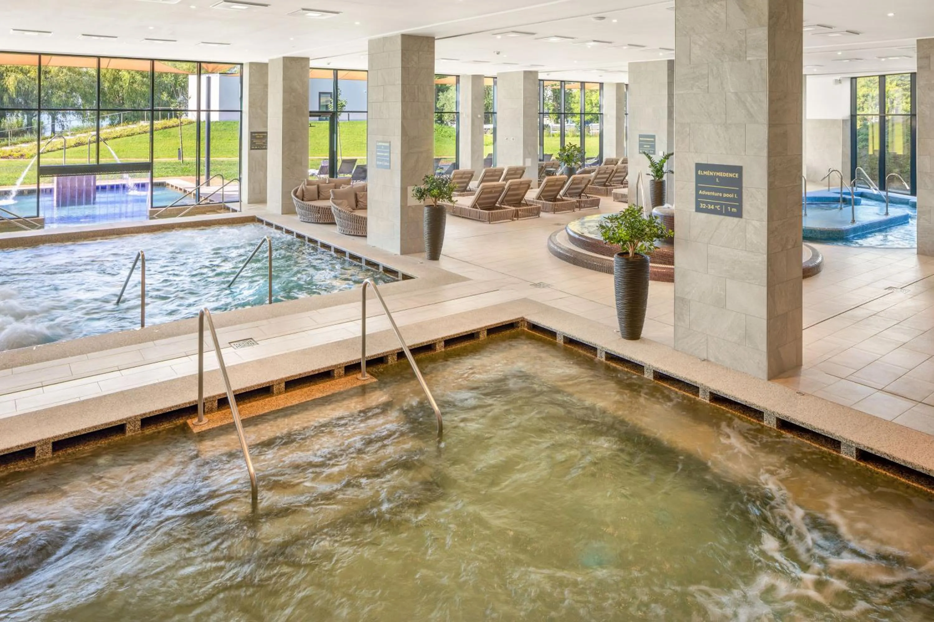 Swimming pool in Sirius Hotel****Superior