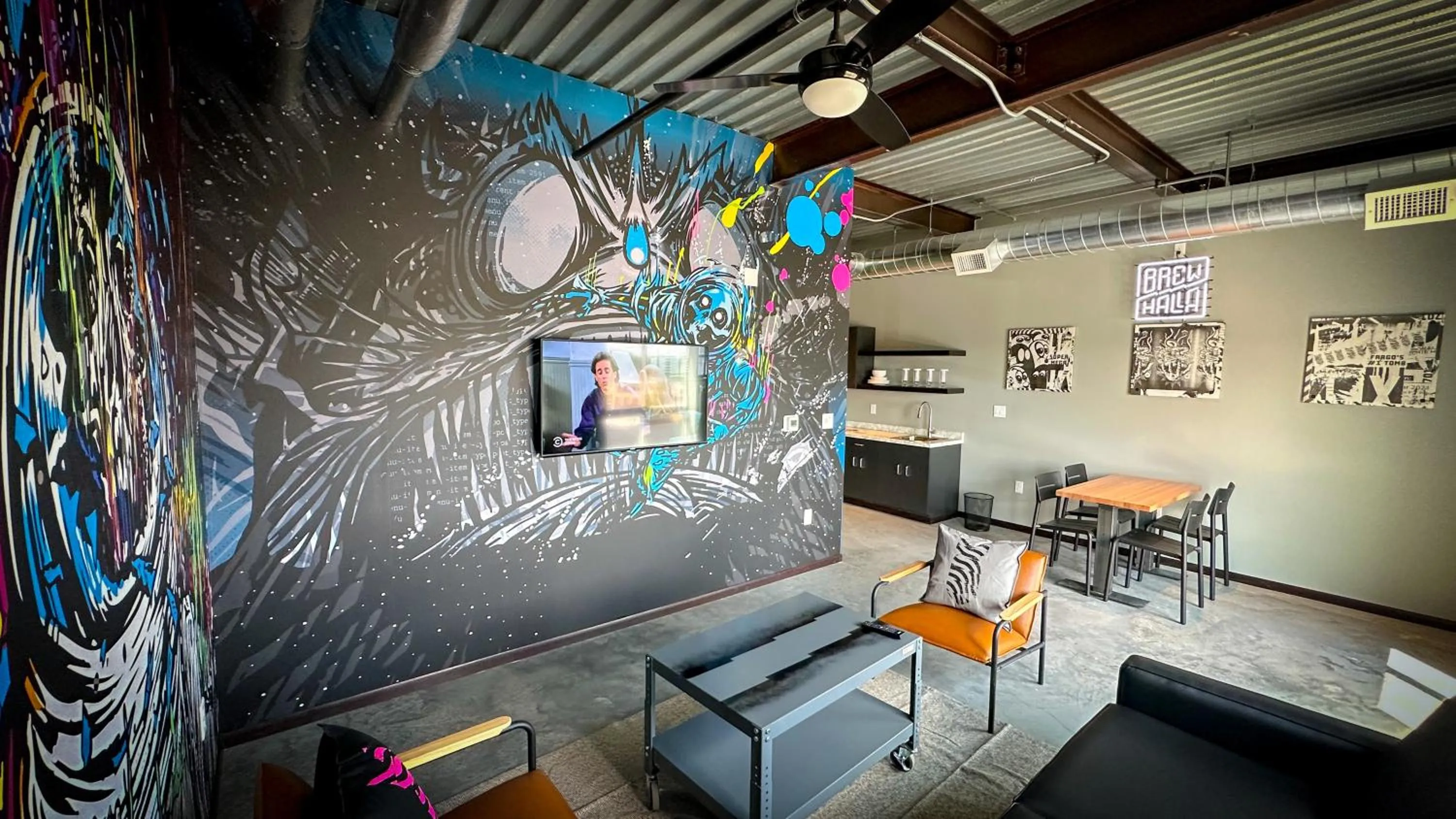 Living room in Brewhalla Hotel