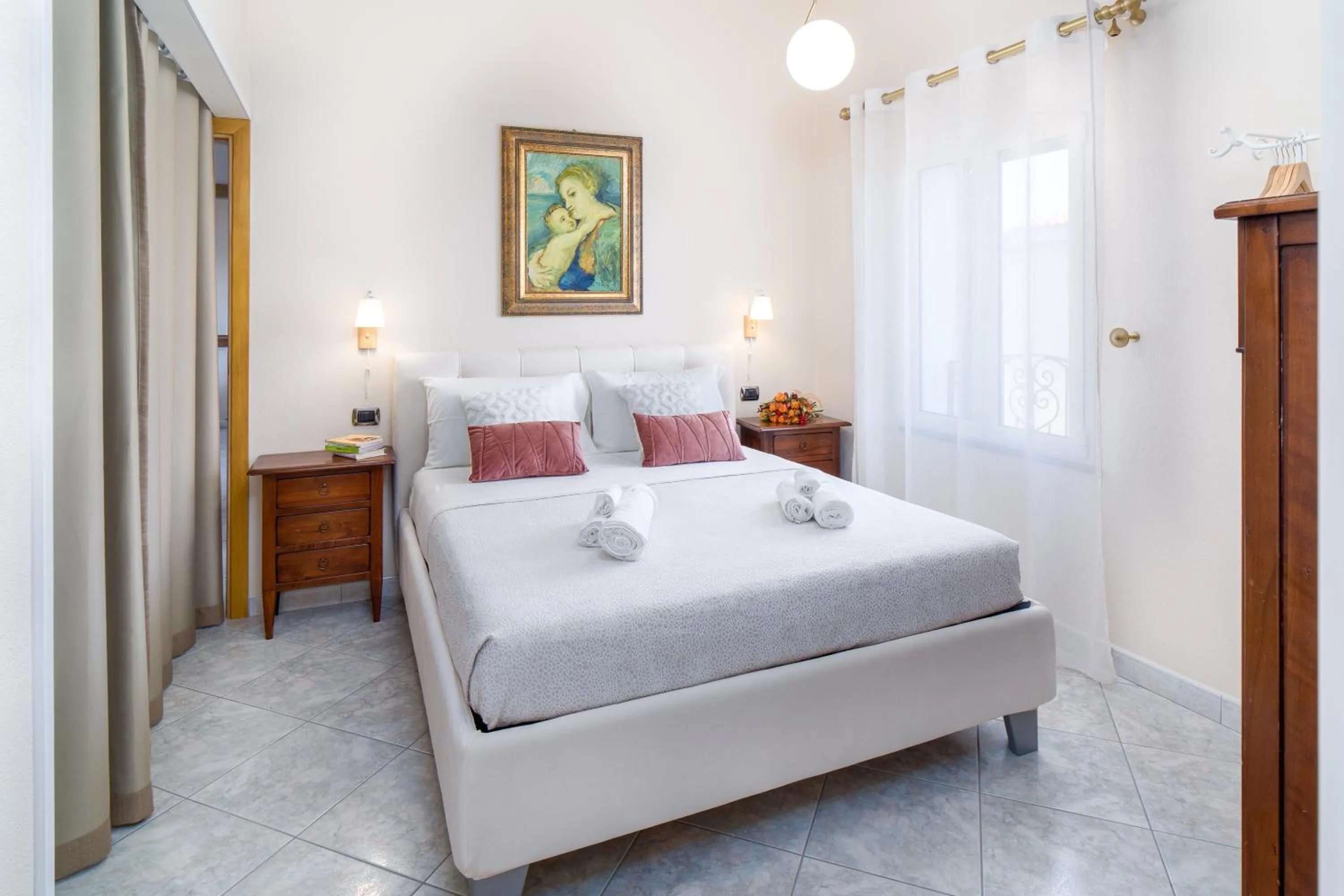 Eliana's Apartments - Mares e Montes