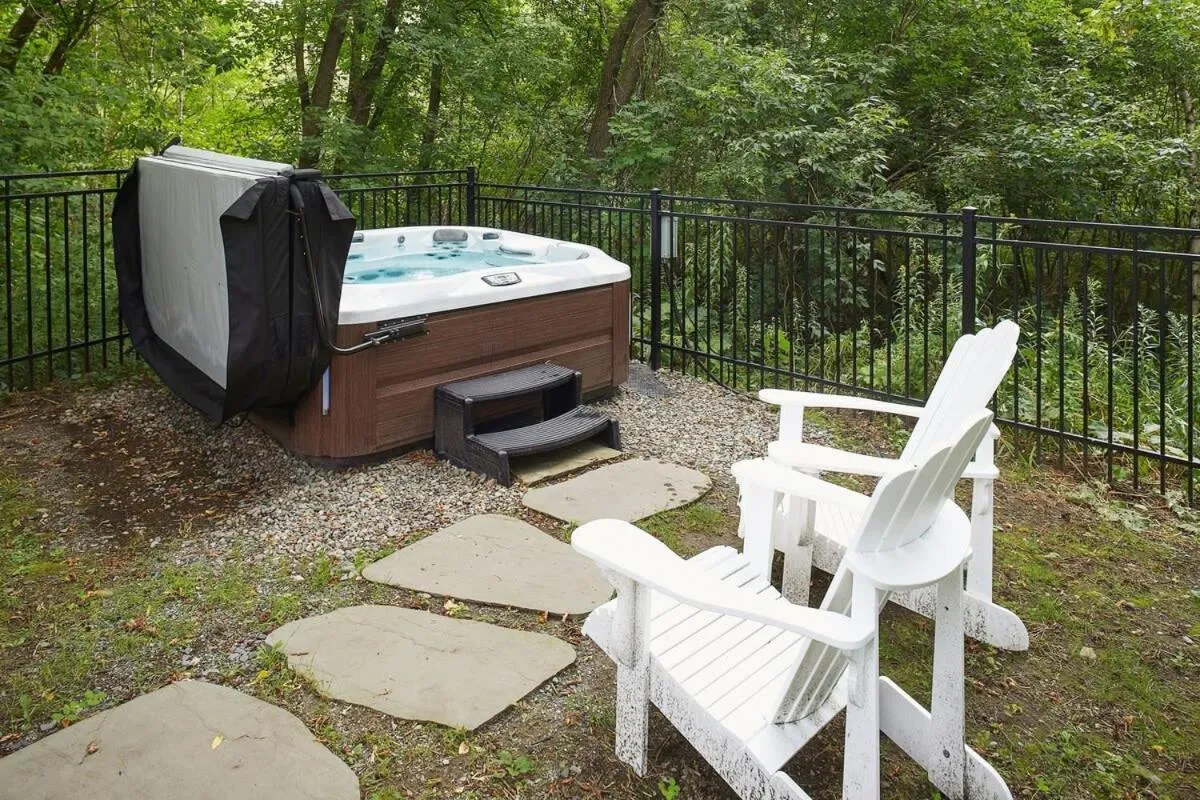 Bromont Lodge 837 shefford suite 200