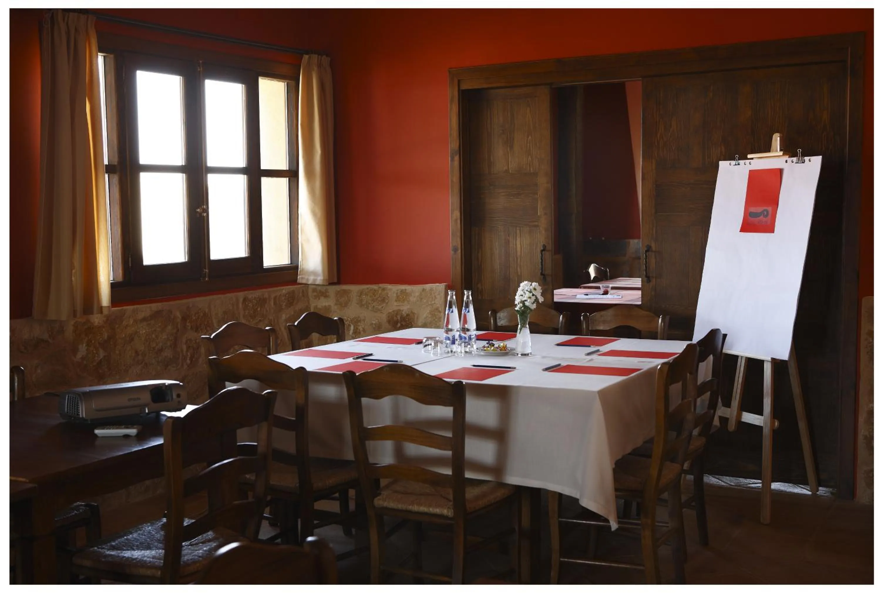 Restaurant/places to eat in Hotel Rural La Data