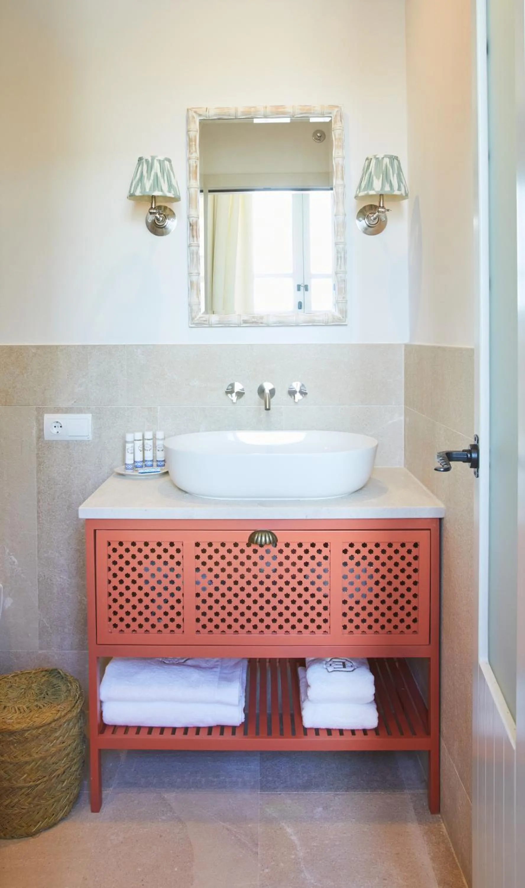 Toilet in El Escondite Tarifa