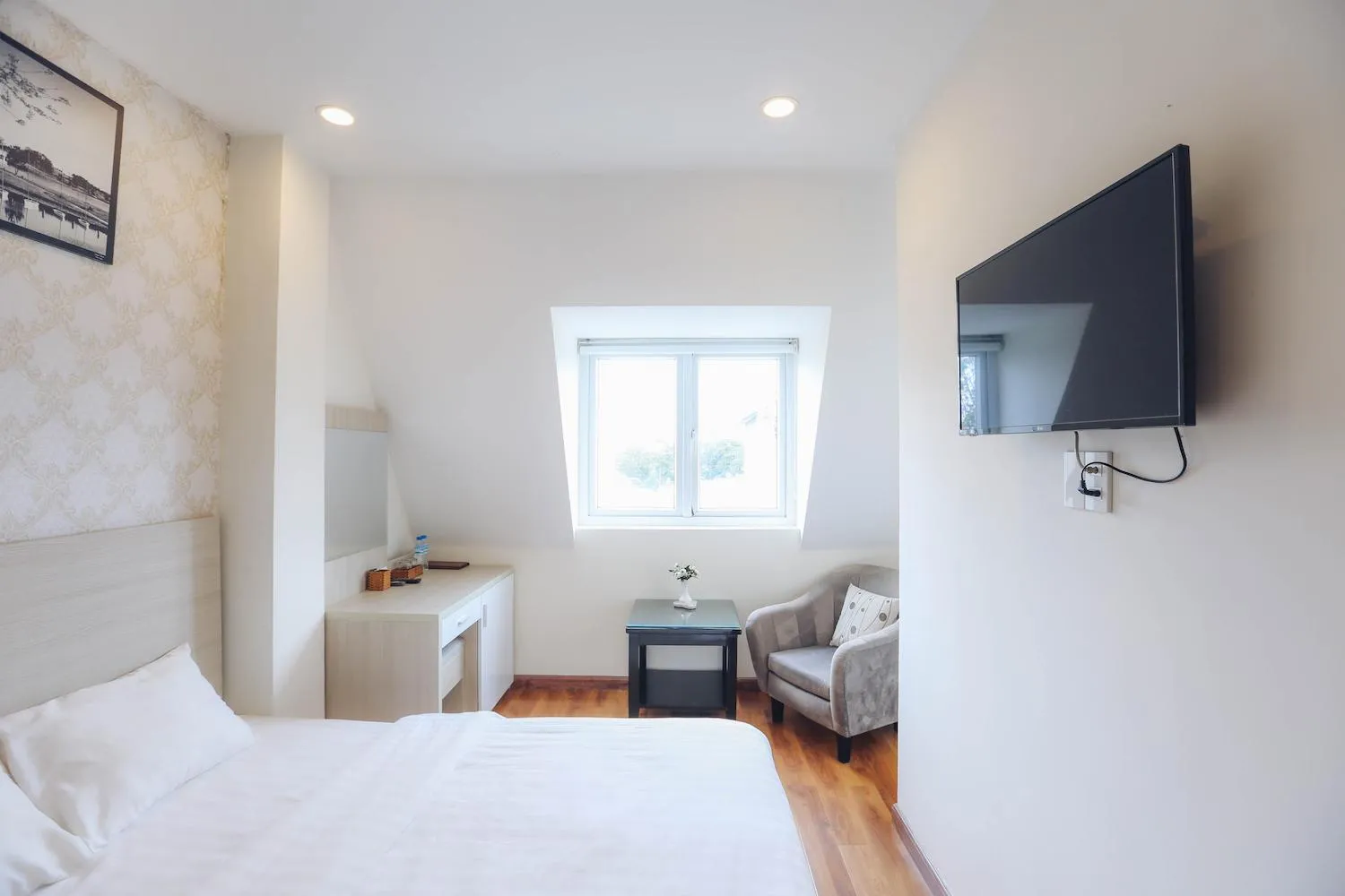 Bed in TTR Vincent Hotel