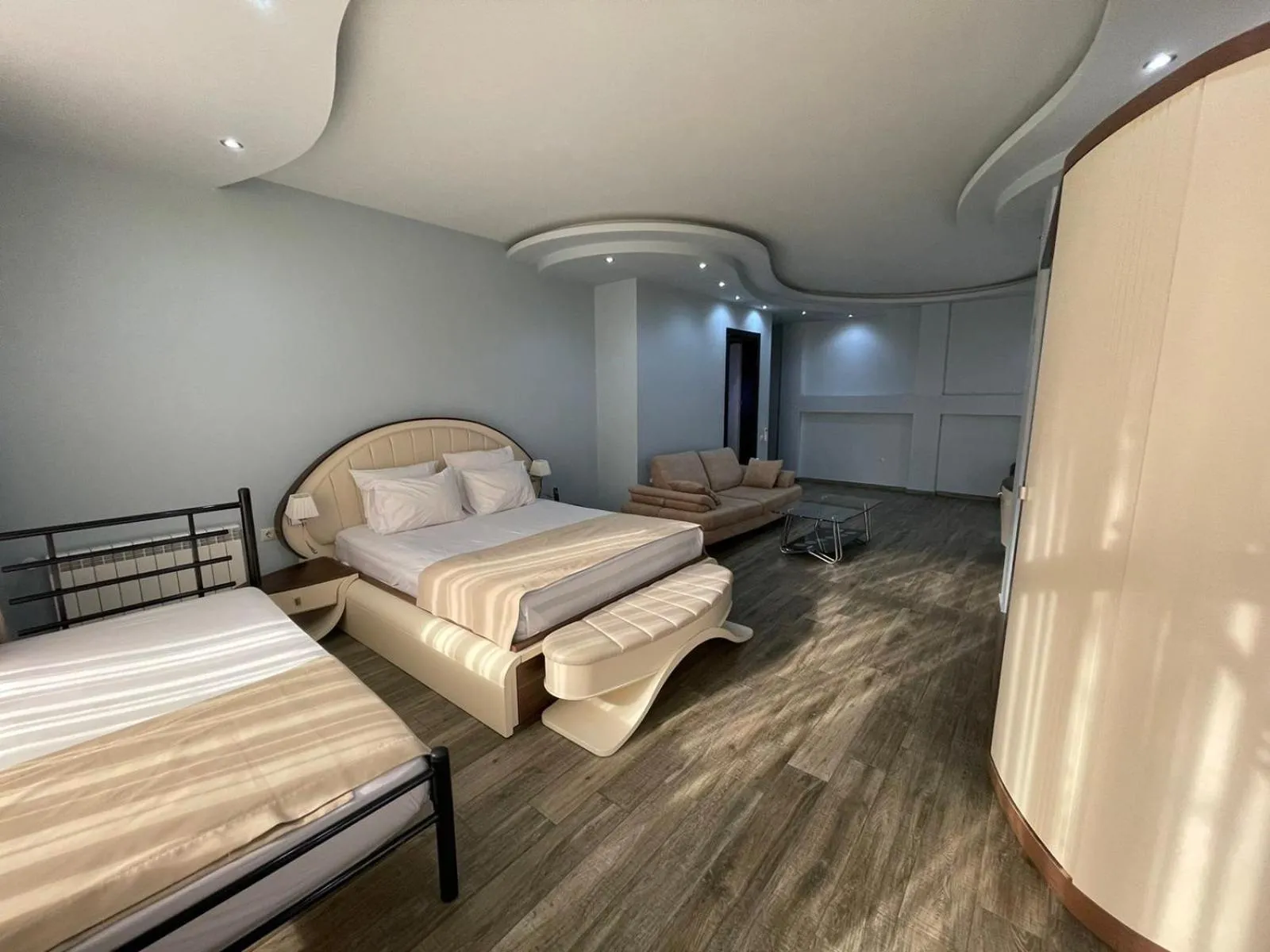 Hotel Light Palace