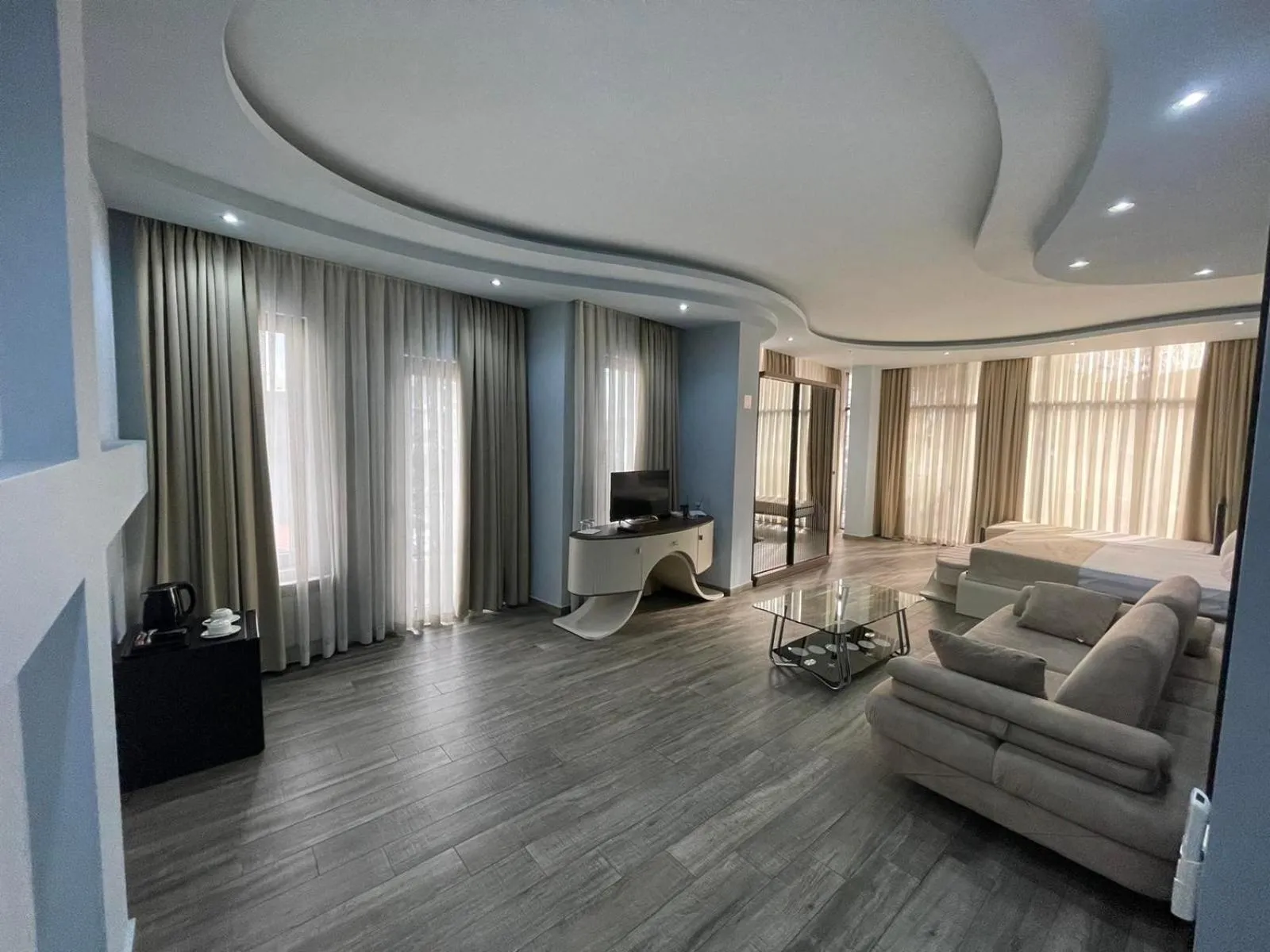 Hotel Light Palace