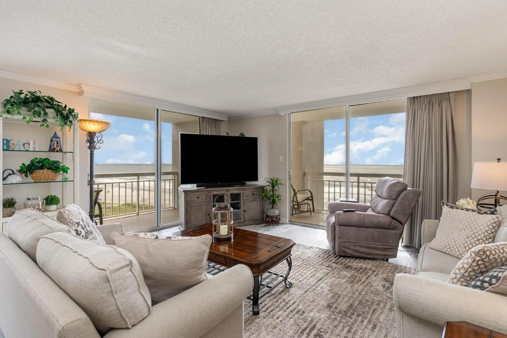 Living room in Gorgeously remodeled 2 bedroom ocean front unit - 509 South Hampton condo