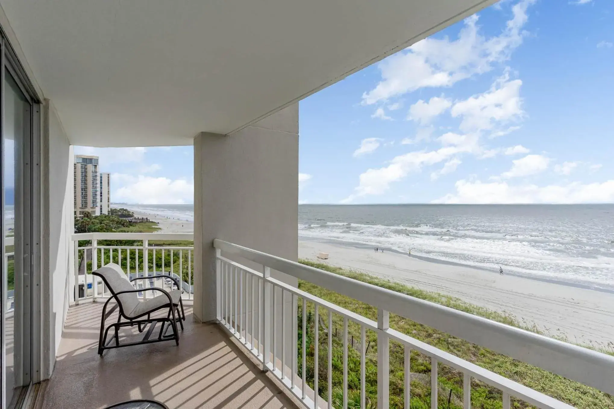 Gorgeously remodeled 2 bedroom ocean front unit - 509 South Hampton condo Gorgeously remodeled 2 bedroom ocean front unit - 509 South Hampton condo