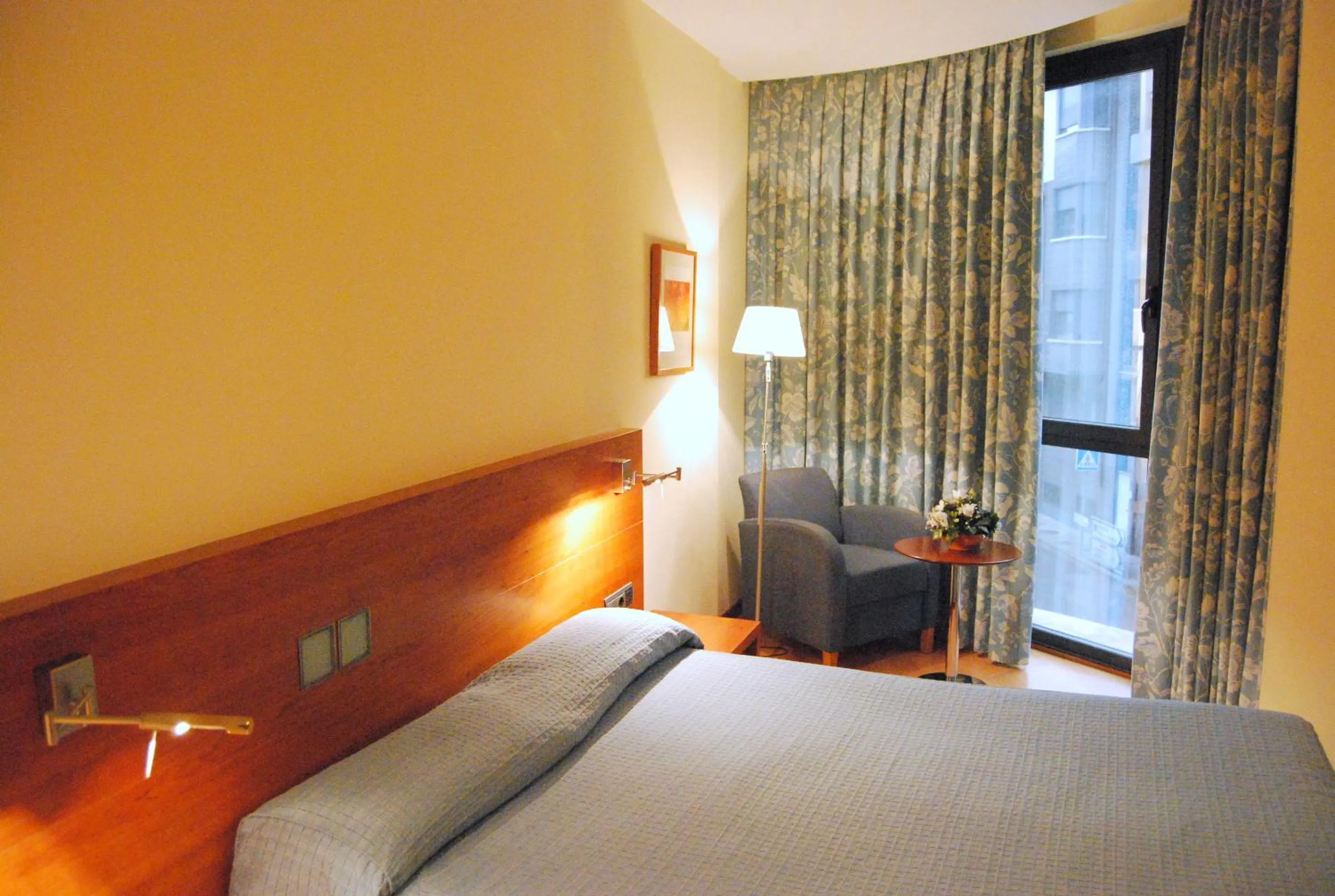 Photo of the whole room, Bed in Hotel Mieres del Camino