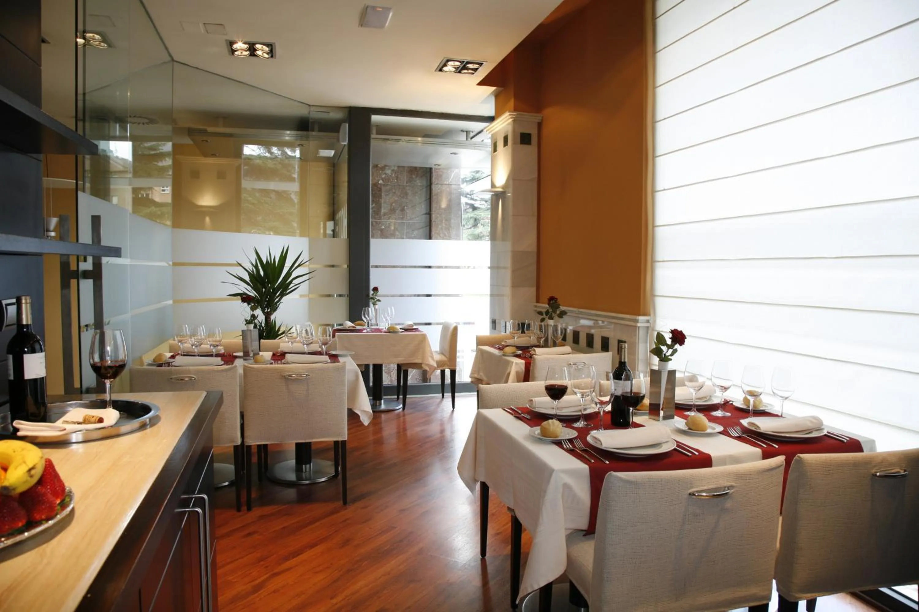 Restaurant/places to eat in Hotel Mieres del Camino