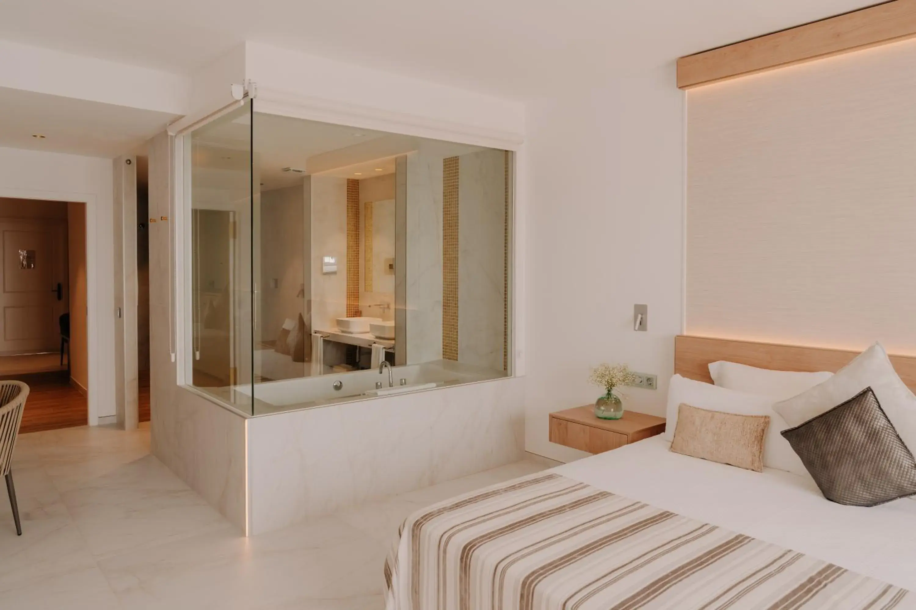 Family Superior Junior Suite - single occupancy in Hotel Vistabella Family Superior Junior Suite - single occupancy in Hotel Vistabella