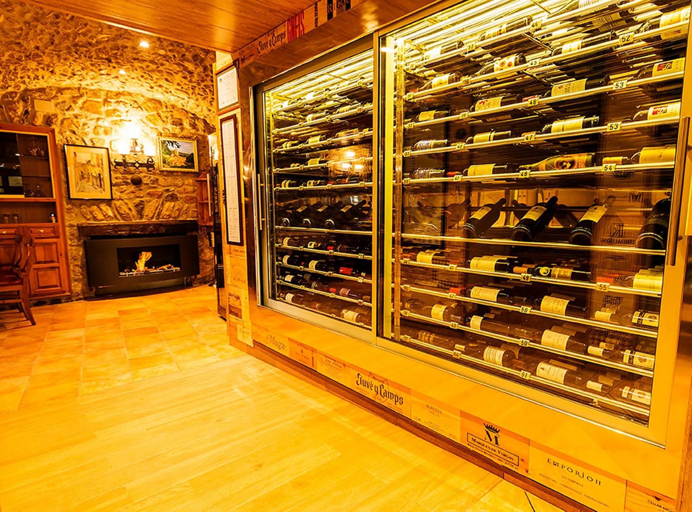 Restaurant/places to eat in Hotel-Restaurante La Quadra
