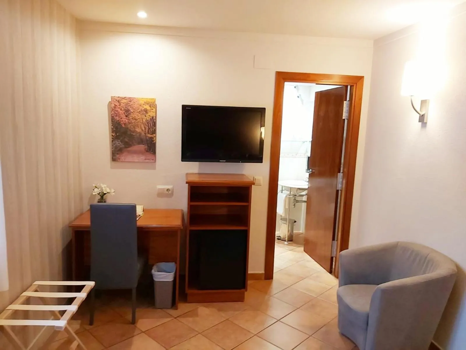 TV and multimedia in Hotel-Restaurante La Quadra