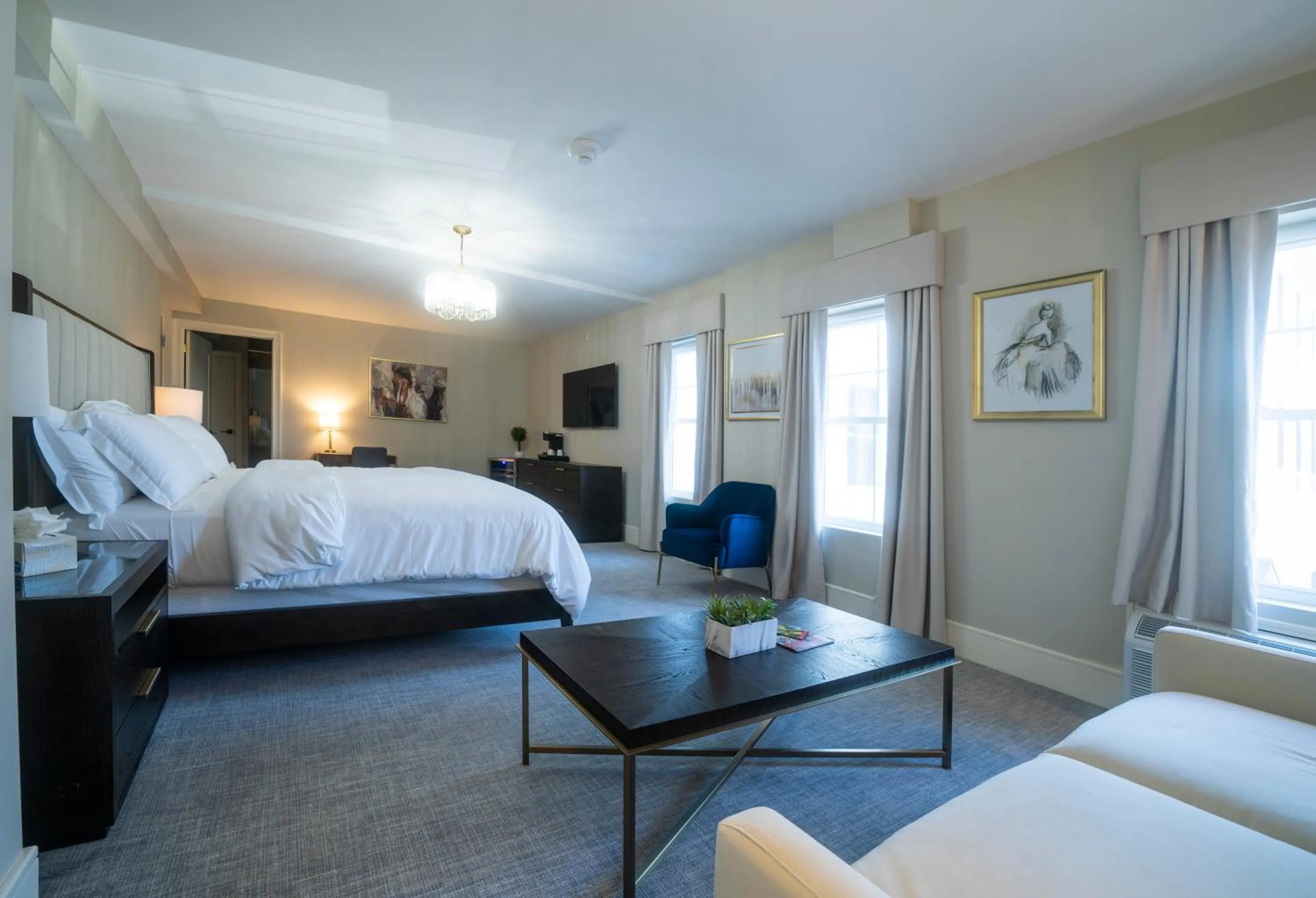 Bed in Orange Inn Boutique Hotel