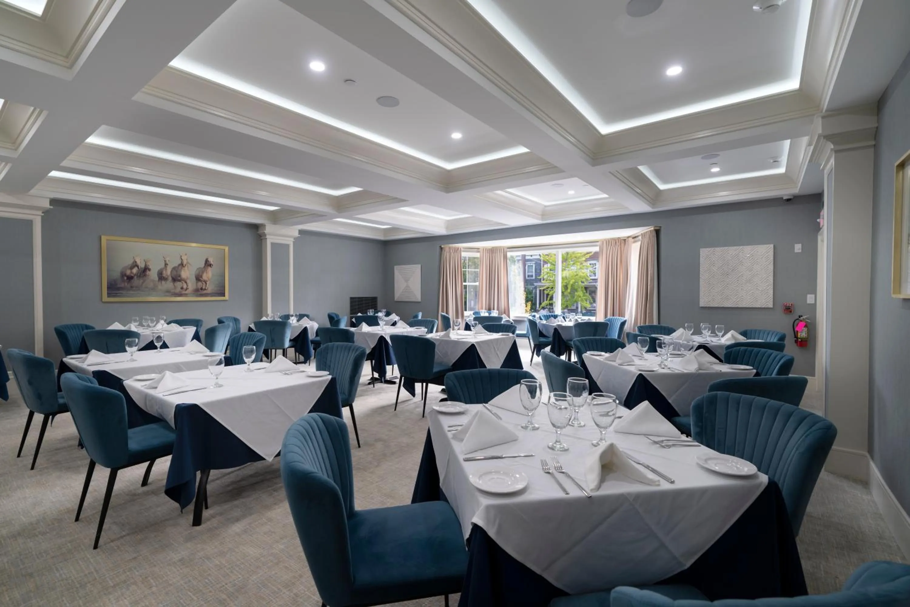 Restaurant/places to eat in Orange Inn Boutique Hotel