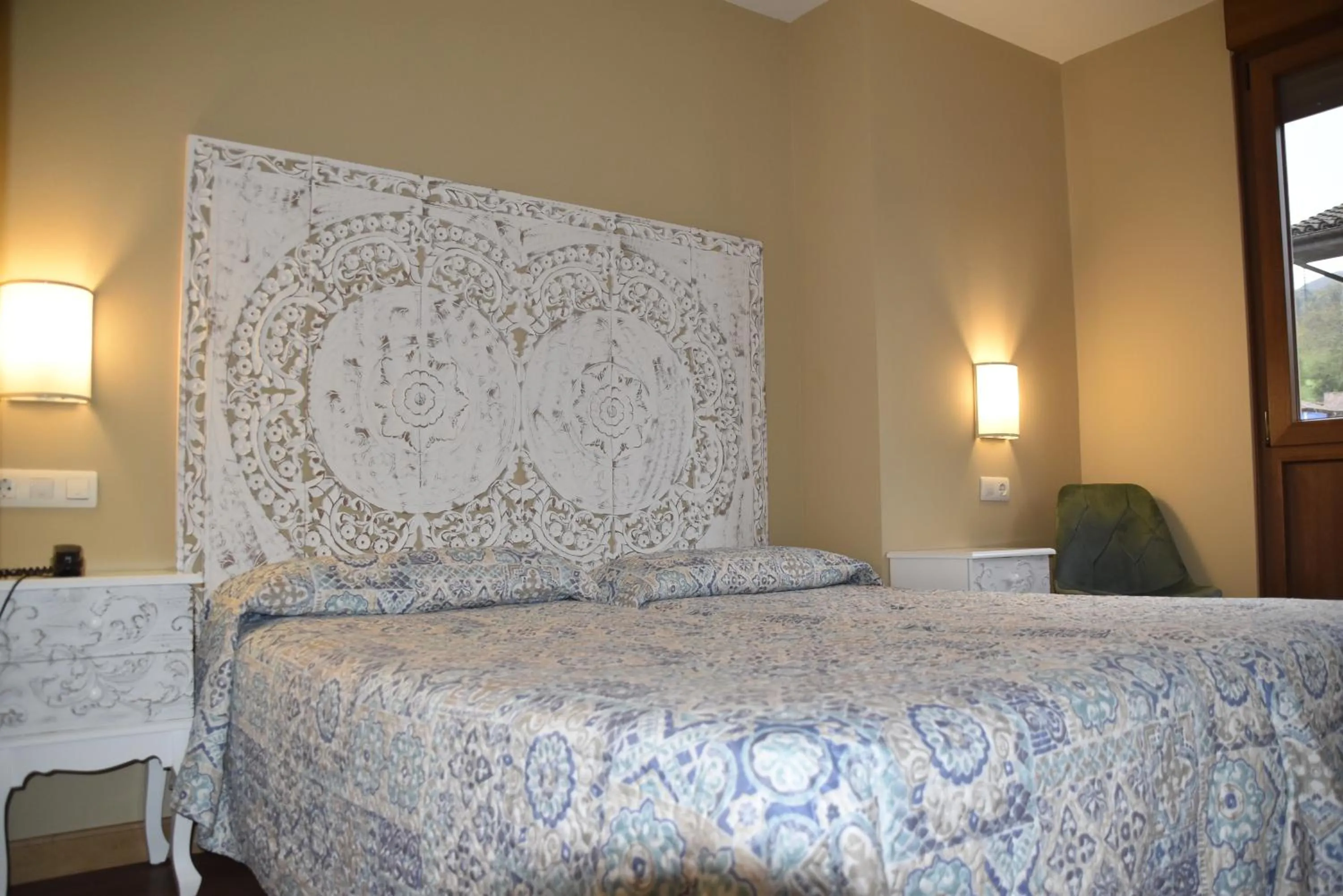 Photo of the whole room in Los Acebos Cangas