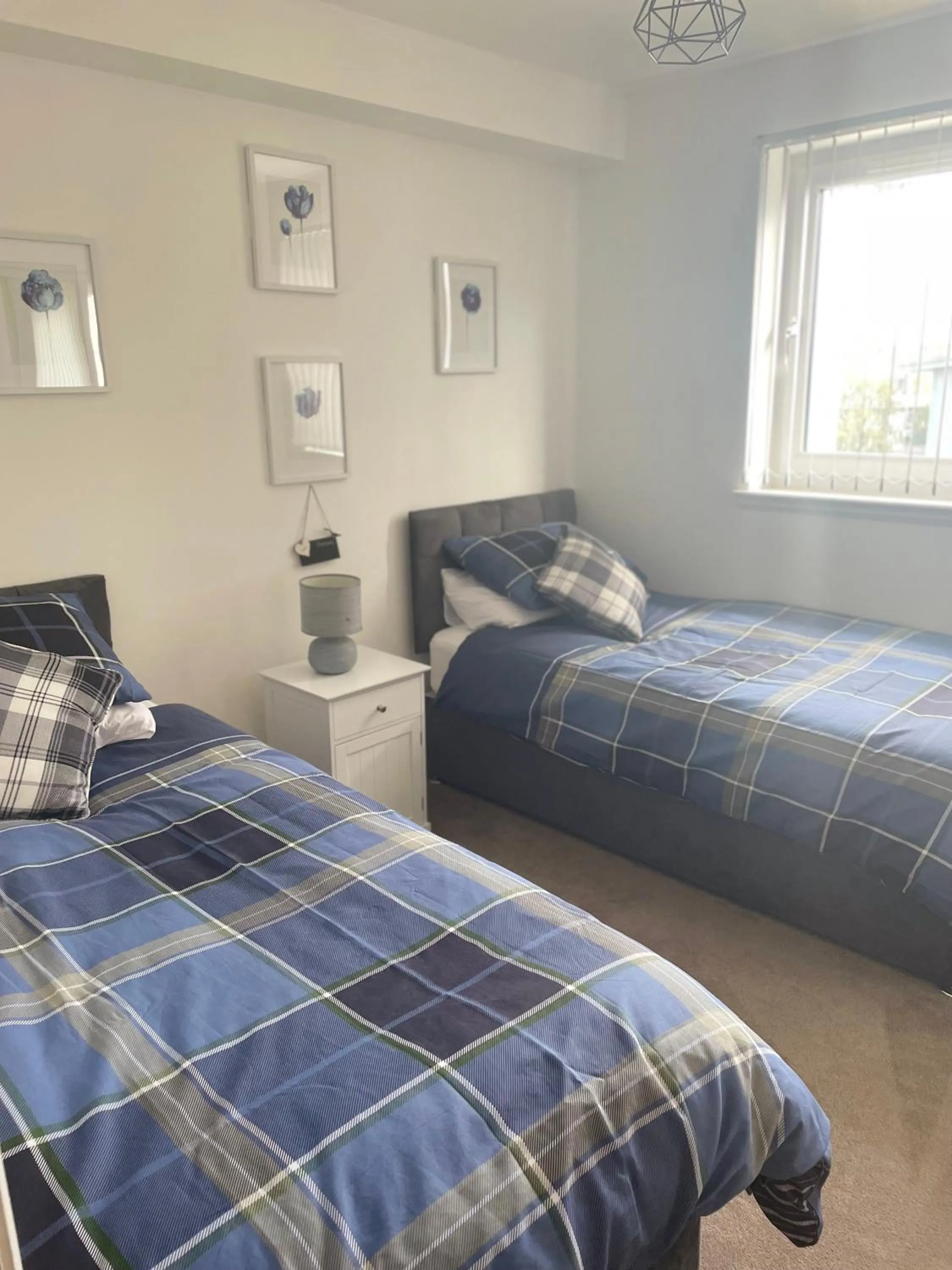 Bed in THE PAISLEY PENTHOUSE - ABBEY VIEW