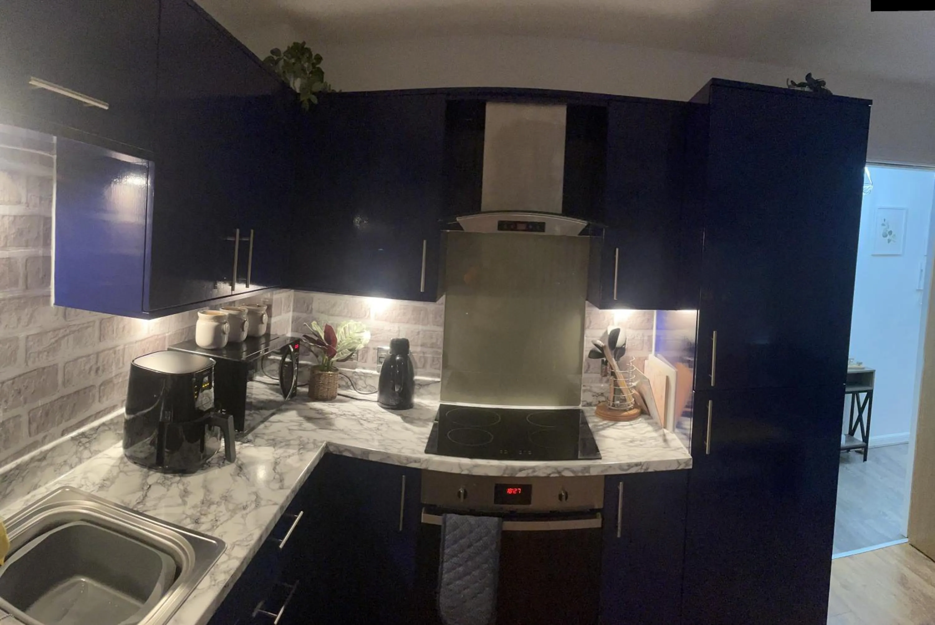 Kitchen or kitchenette in THE PAISLEY PENTHOUSE - ABBEY VIEW
