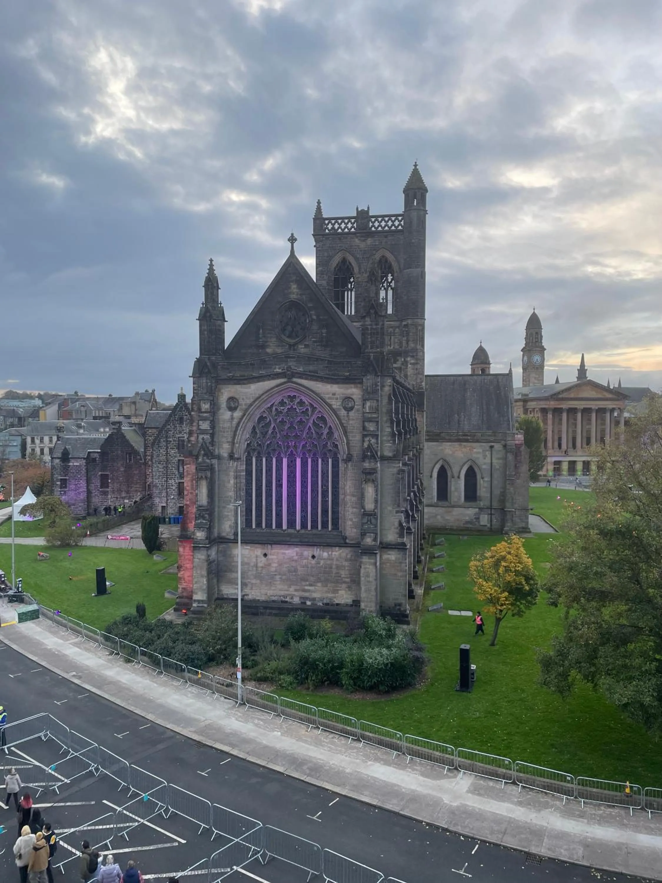 THE PAISLEY PENTHOUSE - ABBEY VIEW