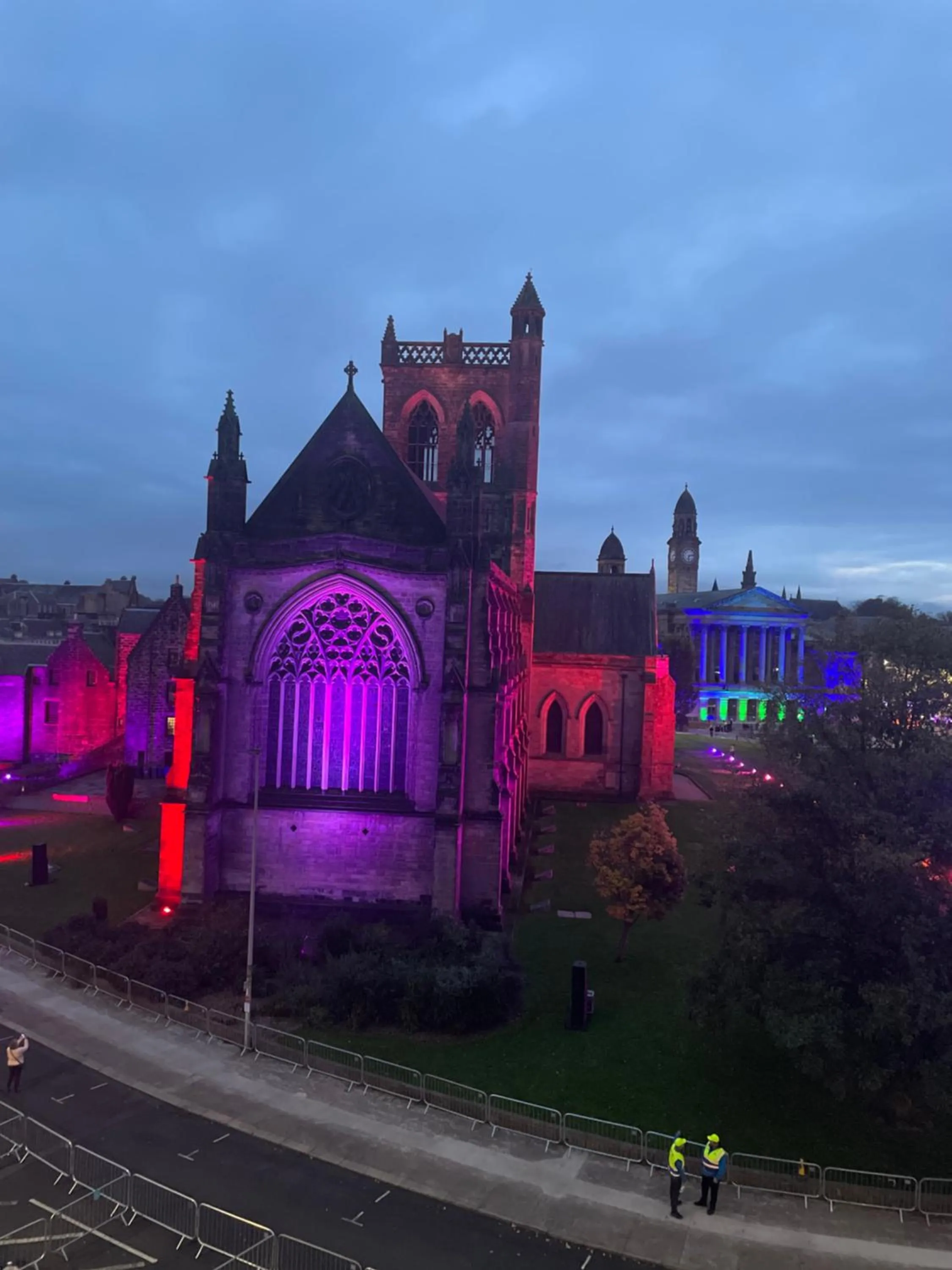 THE PAISLEY PENTHOUSE - ABBEY VIEW